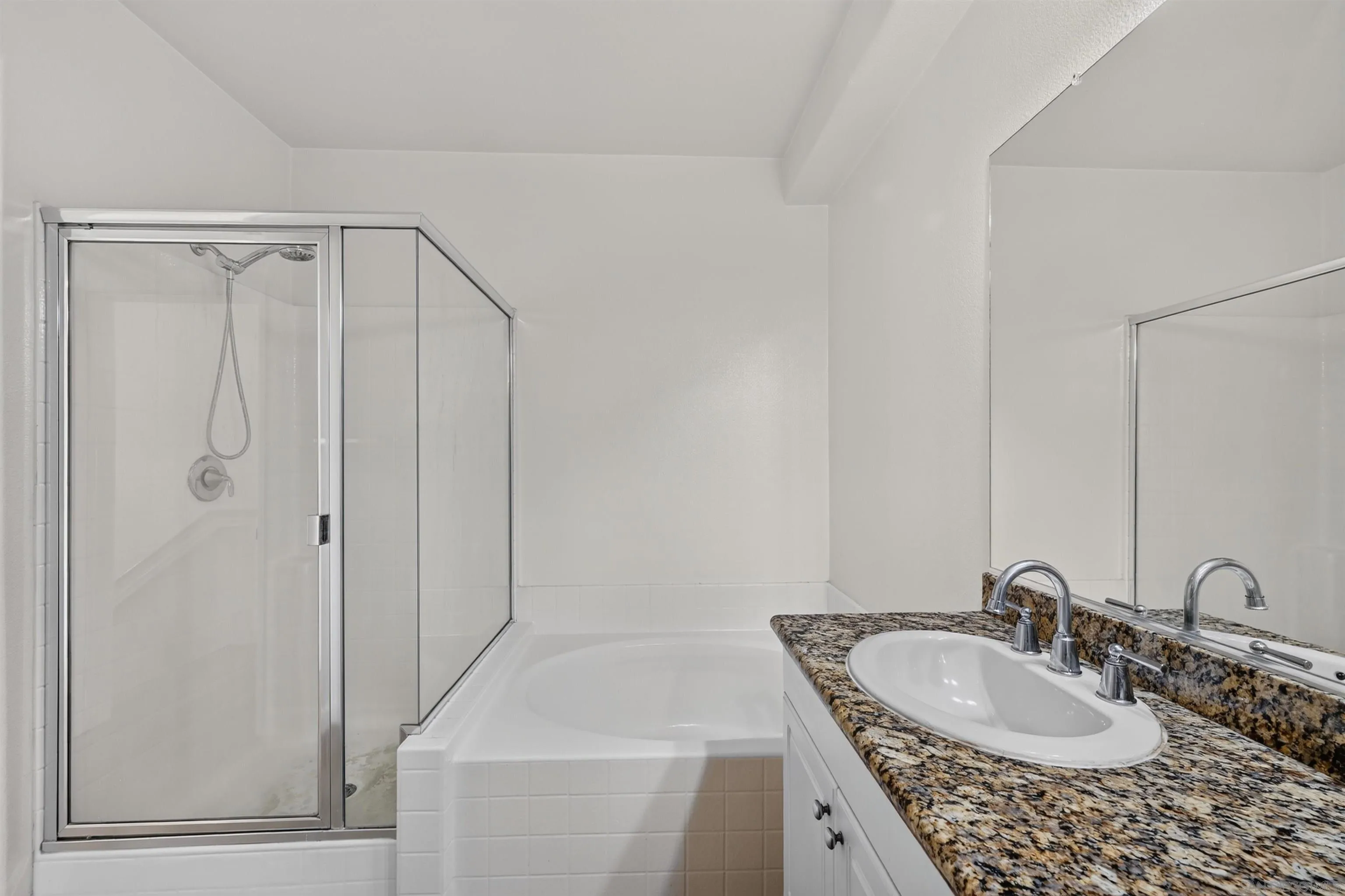 Photo #28: 260019812 Listing: Photo #28