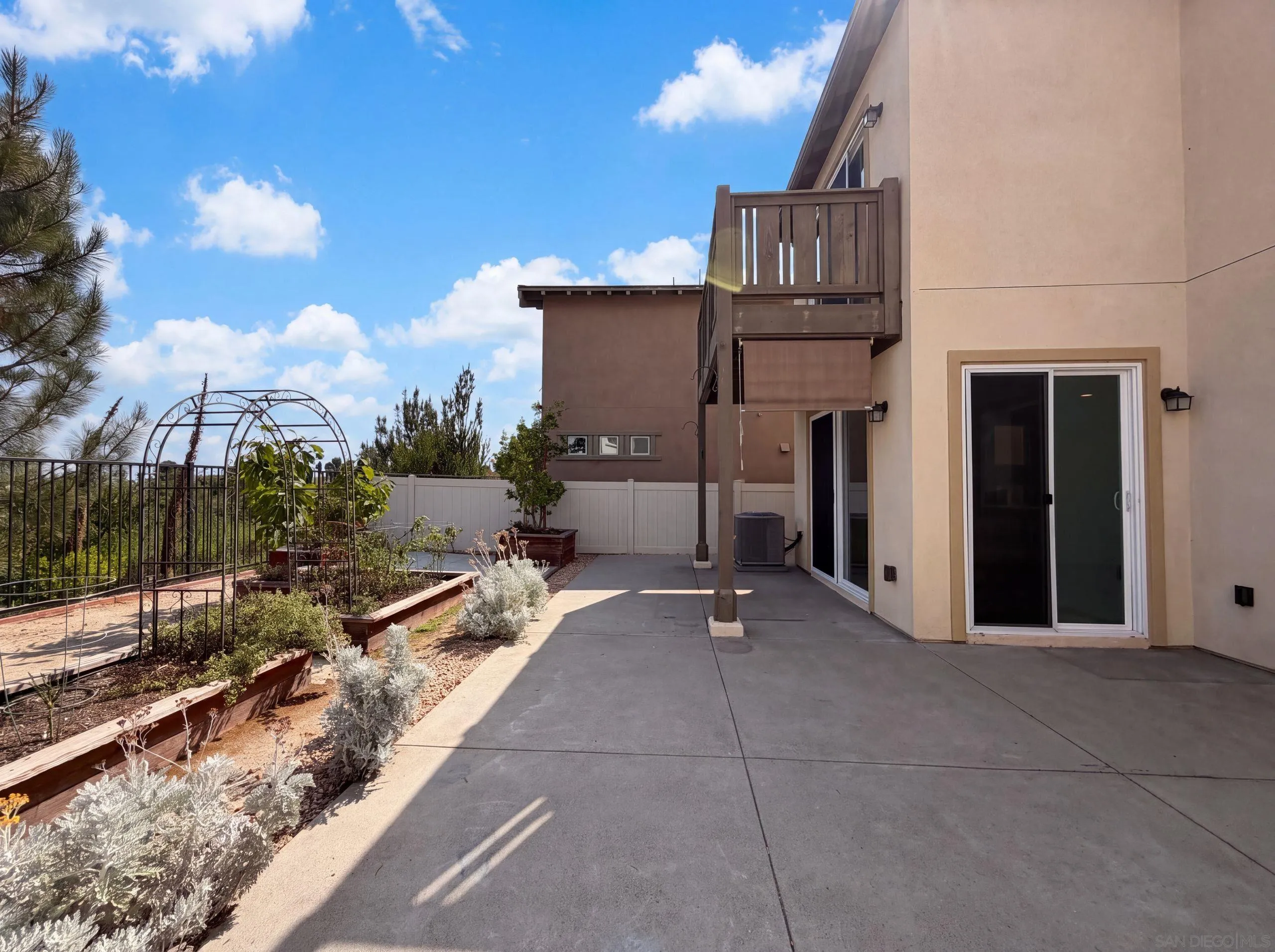 https://cdn.realtyfeed.com/cdn/127/260019815/3f68ff0997c4e707c297700ce8494ac2.webp