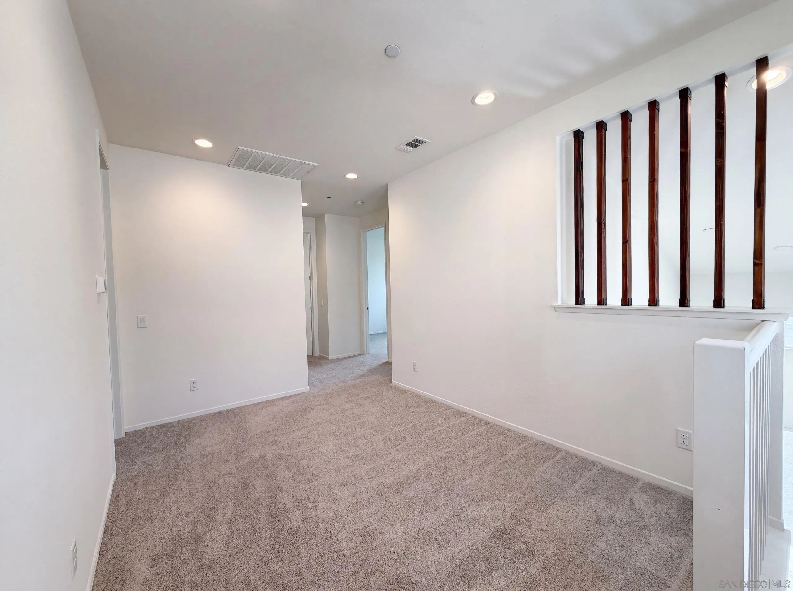 https://cdn.realtyfeed.com/cdn/127/260019815/4e1384e4f1371a1e7234e3a0b4e47c6a.webp
