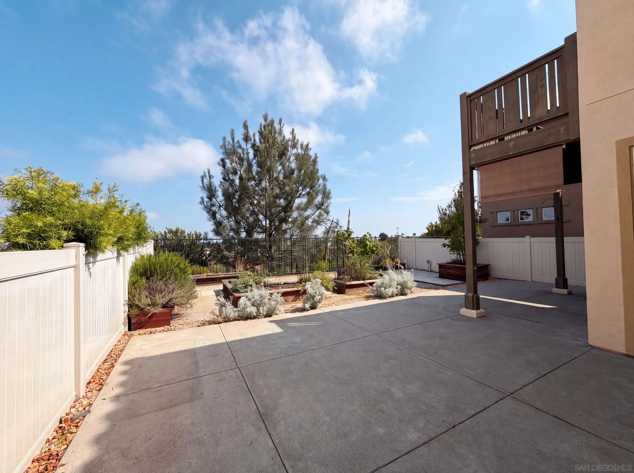 https://cdn.realtyfeed.com/cdn/127/260019815/a888d86d4c05ff853e74a3ea47c64696.webp