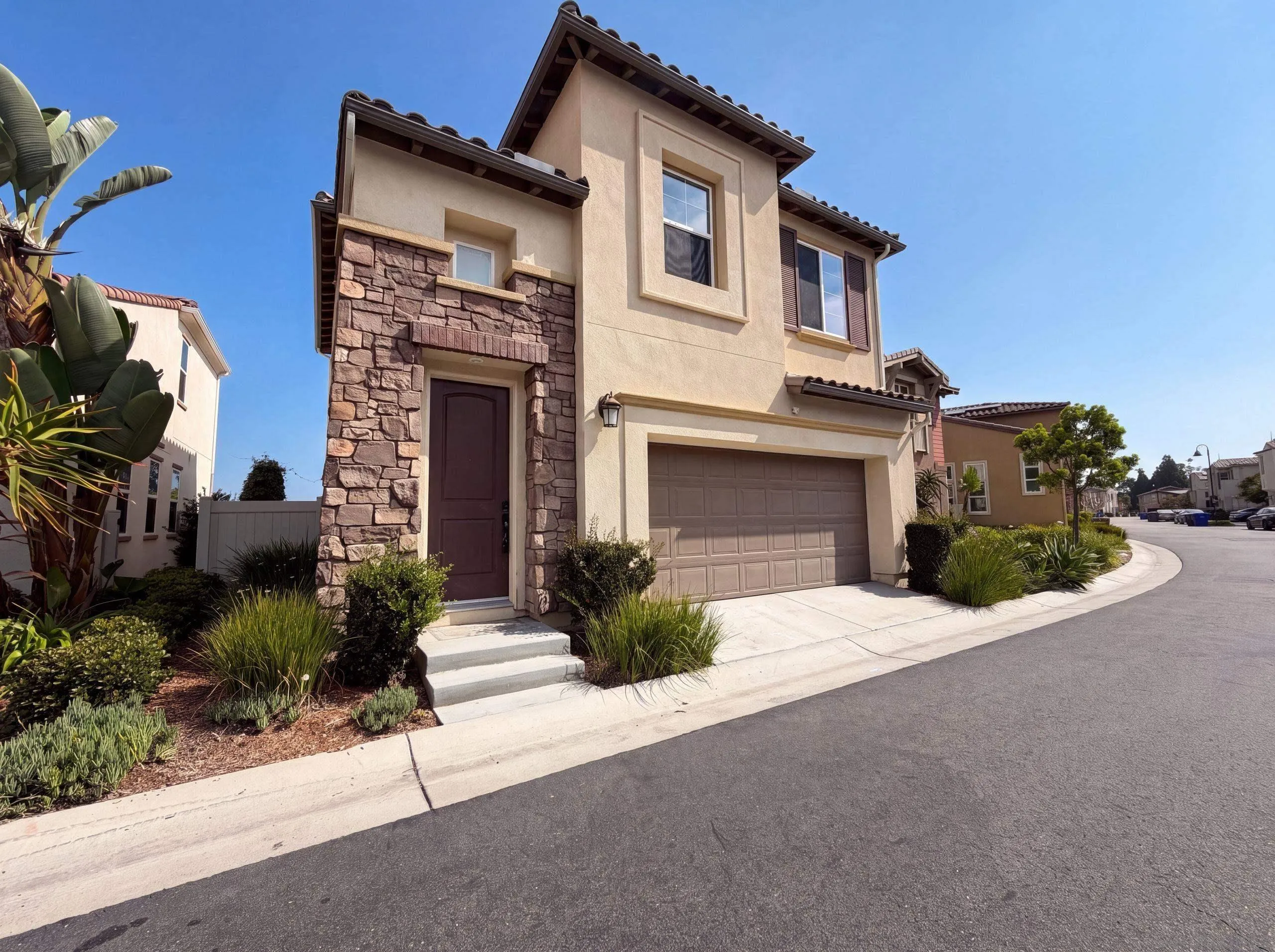 https://cdn.realtyfeed.com/cdn/127/260019815/de8aa7178306aebf3a3e399d28b117a4.webp