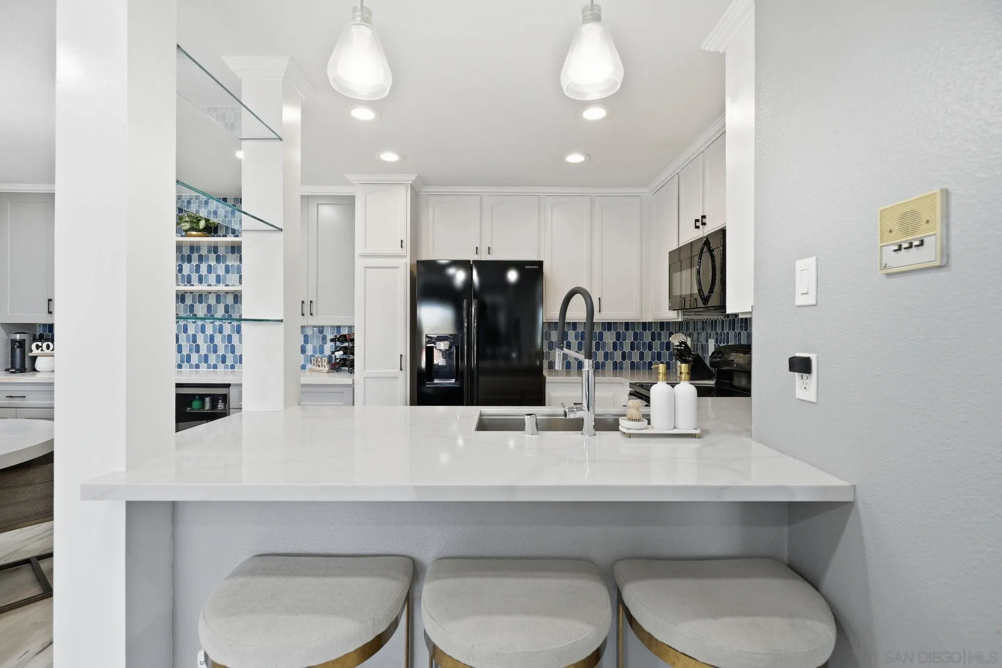 Photo #13: 260019818 Listing: Photo #13