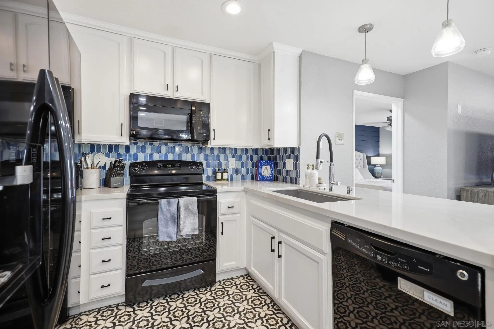 Photo #10: 260019818 Listing: Photo #10