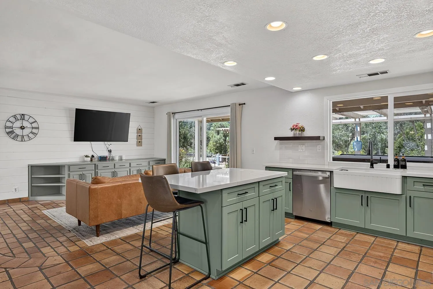 https://cdn.realtyfeed.com/cdn/127/260019819/0e1dd3684fe5d3dc11843f6174489a44.webp