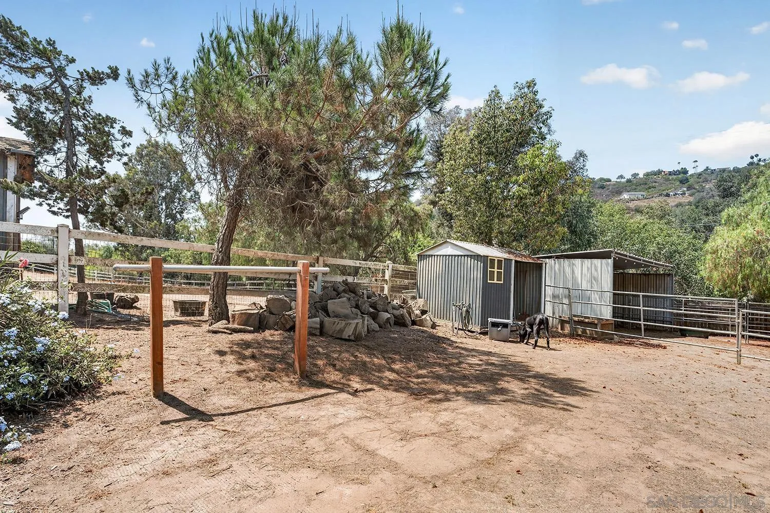 https://cdn.realtyfeed.com/cdn/127/260019819/0f823c9a8c2ce7e392df3fe46912fe1d.webp