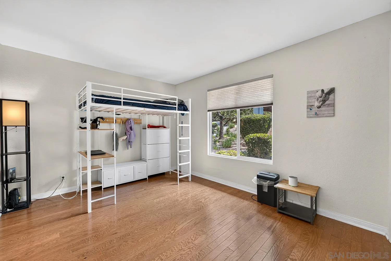 https://cdn.realtyfeed.com/cdn/127/260019819/18d283c4bcc0a3d51318b9f2071e5d6d.webp
