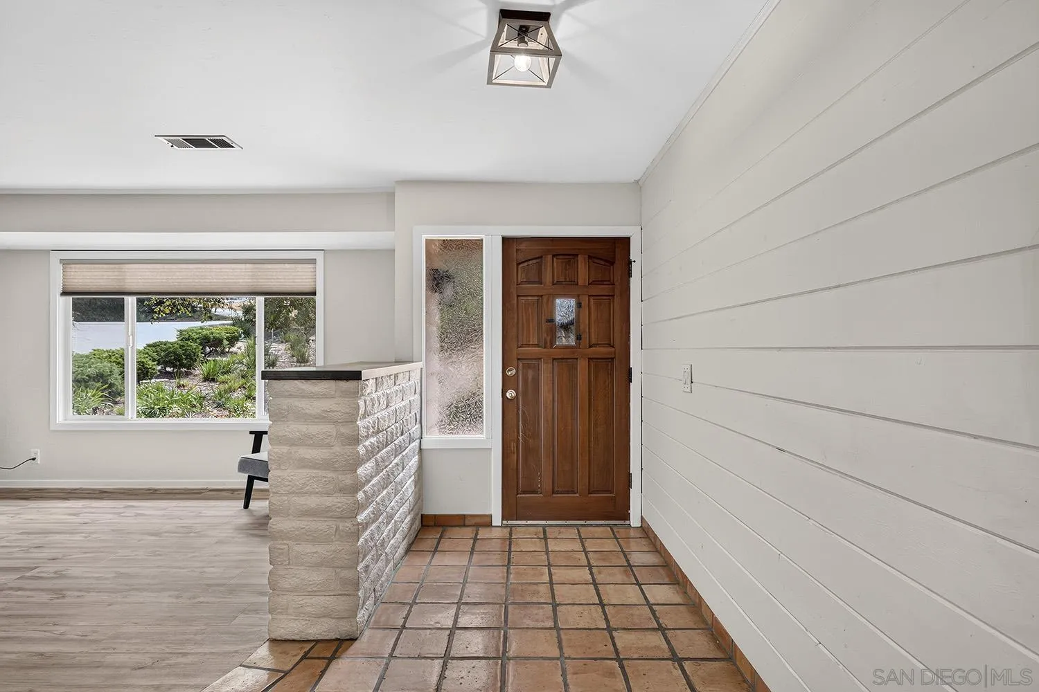 https://cdn.realtyfeed.com/cdn/127/260019819/236be997b0c66e2b9cd83d694c551802.webp