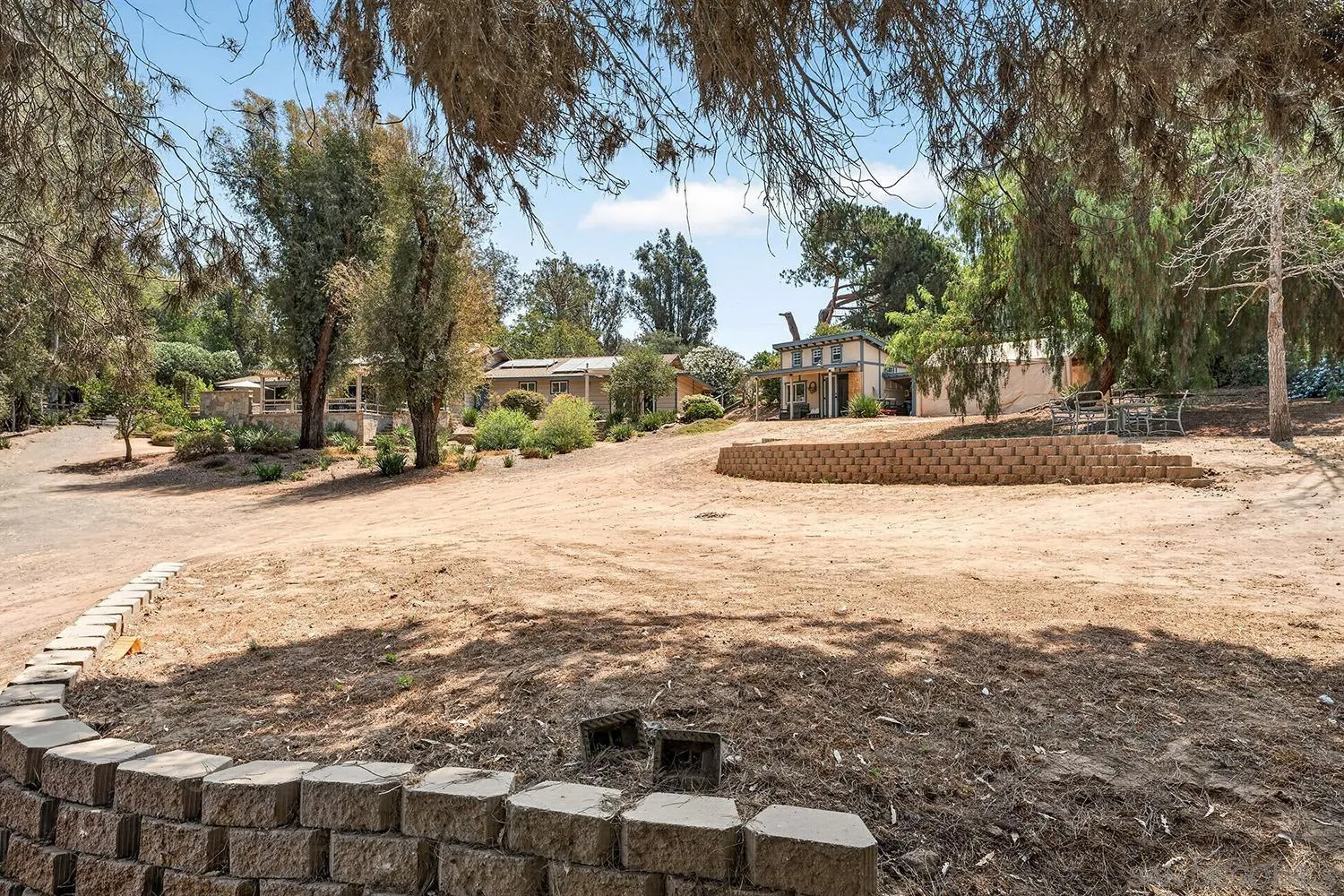 https://cdn.realtyfeed.com/cdn/127/260019819/820fb67782b4a7e0a1caa77db8f0bf86.webp