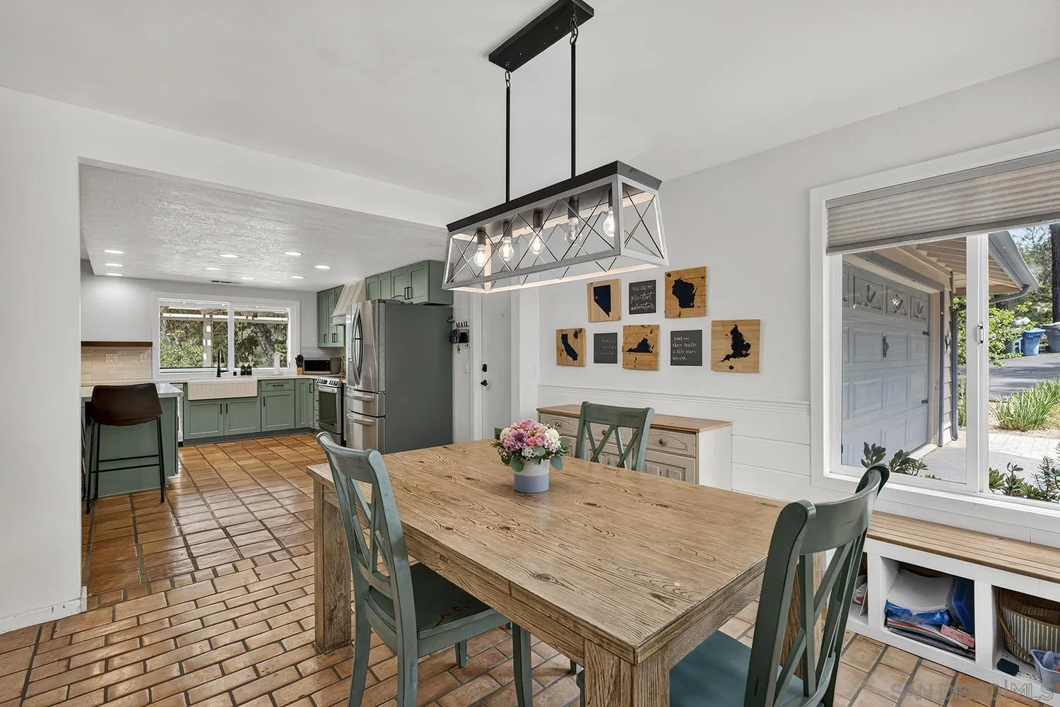 https://cdn.realtyfeed.com/cdn/127/260019819/9a05088887aad1d8804ff82e14c8f1c7.webp