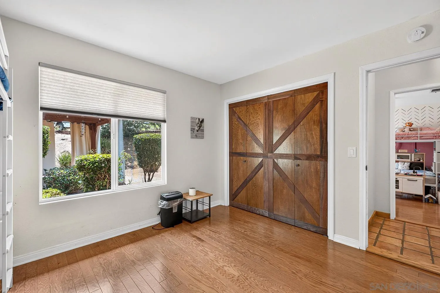 https://cdn.realtyfeed.com/cdn/127/260019819/d16d41b3862e119442819854b73f5b94.webp