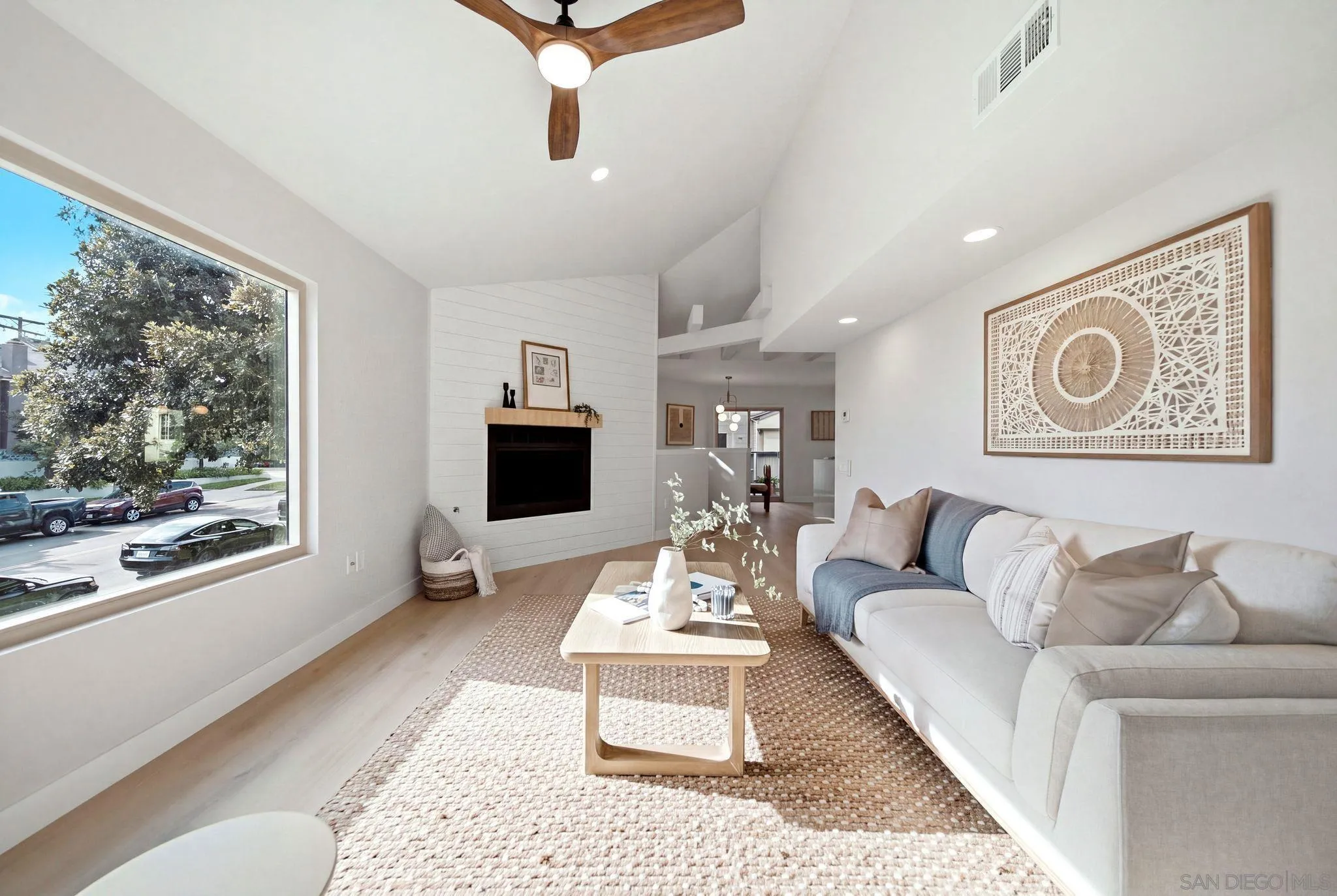 Photo #3: 260019823 Listing: Photo #3