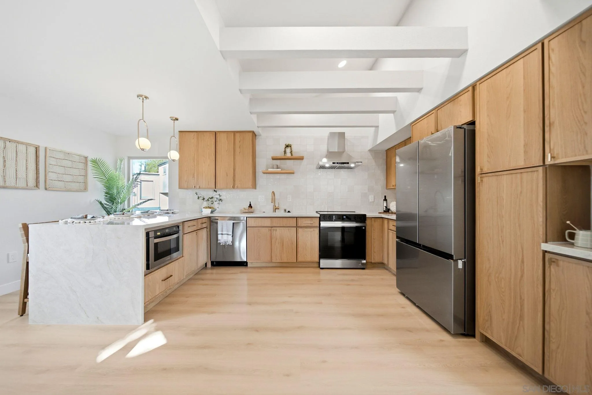 Photo #1: 260019823 Listing: Photo #1