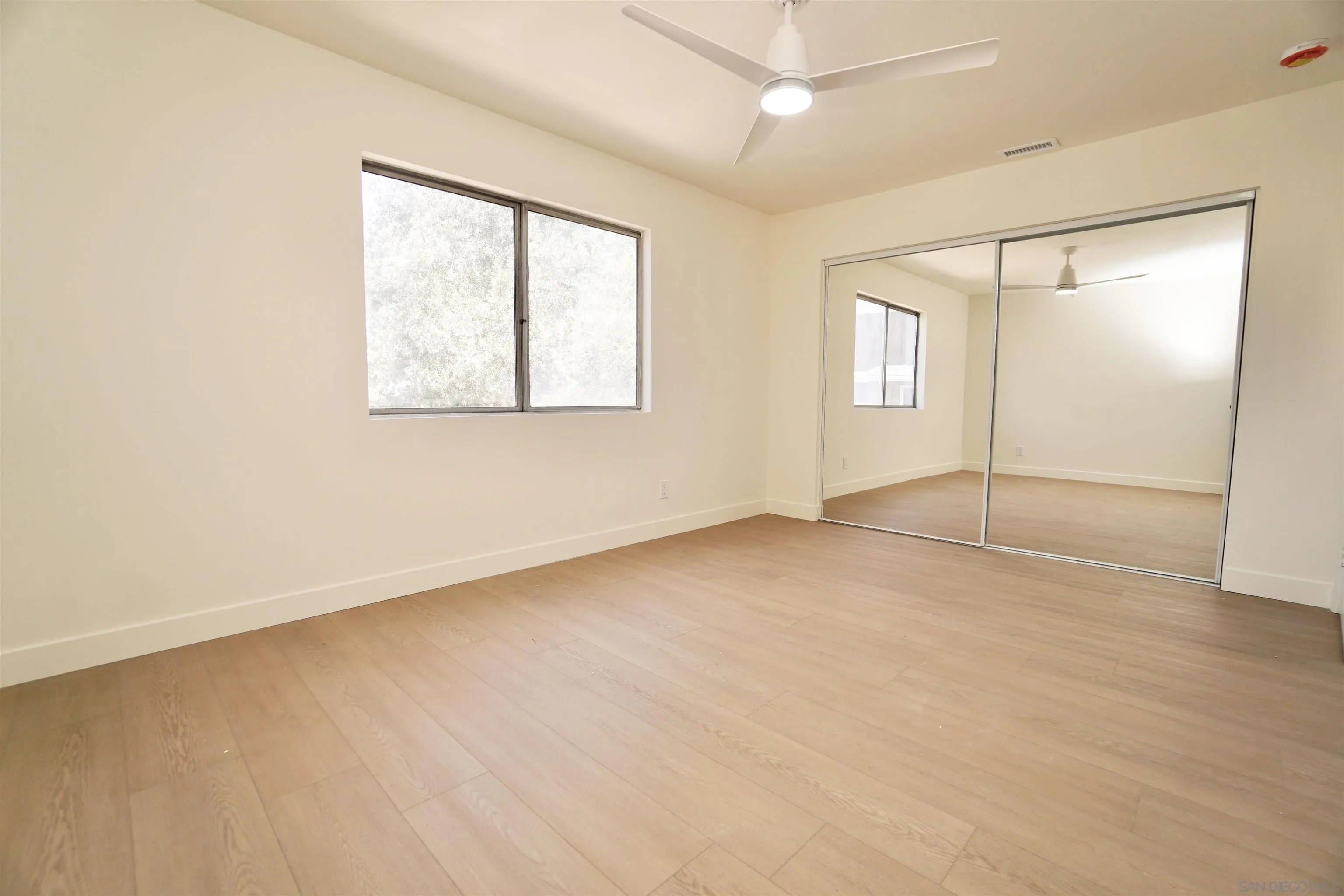 https://cdn.realtyfeed.com/cdn/127/260019824/2507044421a9bdbcb5e3feb7b58bb700.webp