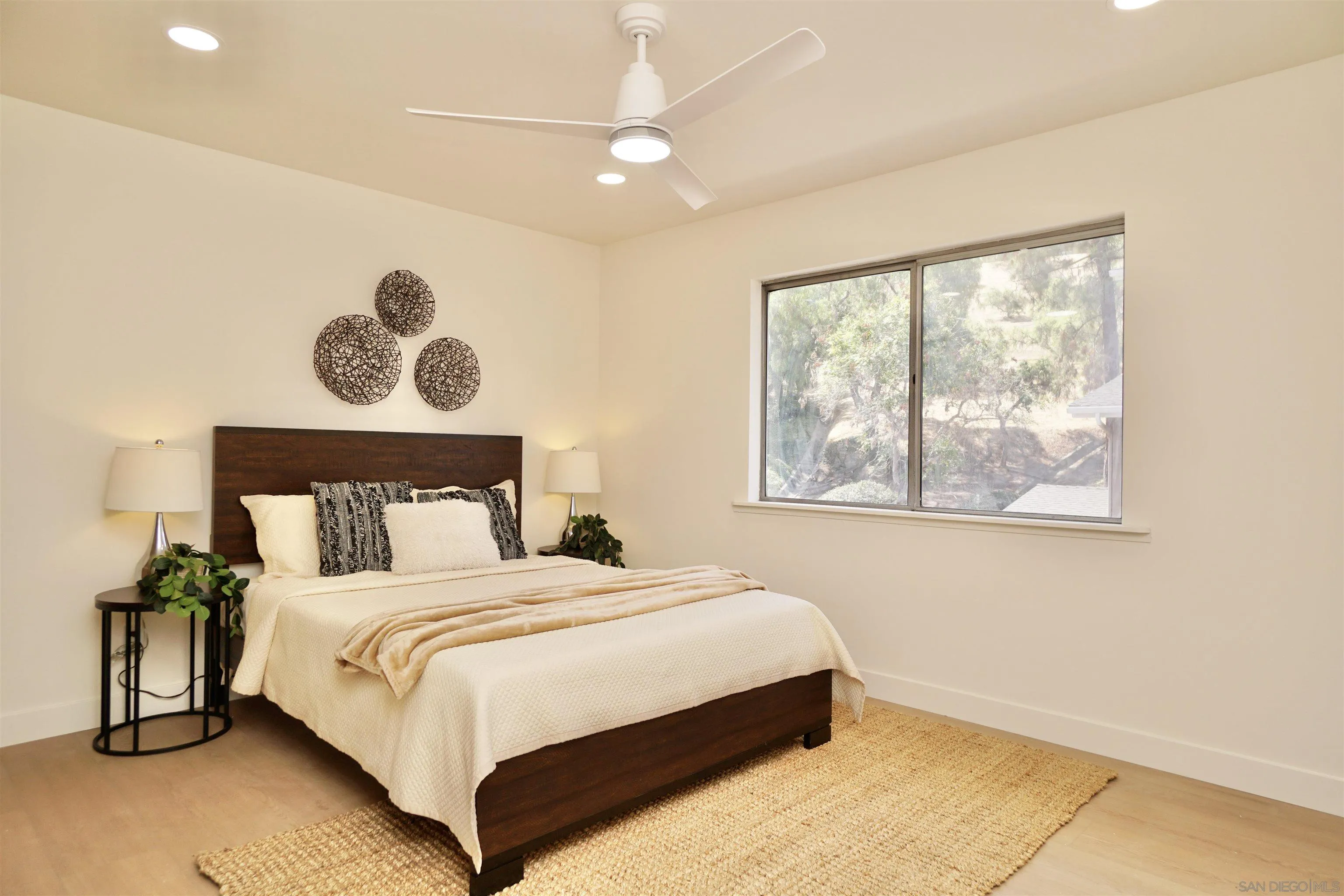 https://cdn.realtyfeed.com/cdn/127/260019824/928f59d5735867b094a412d51b04a8d1.webp