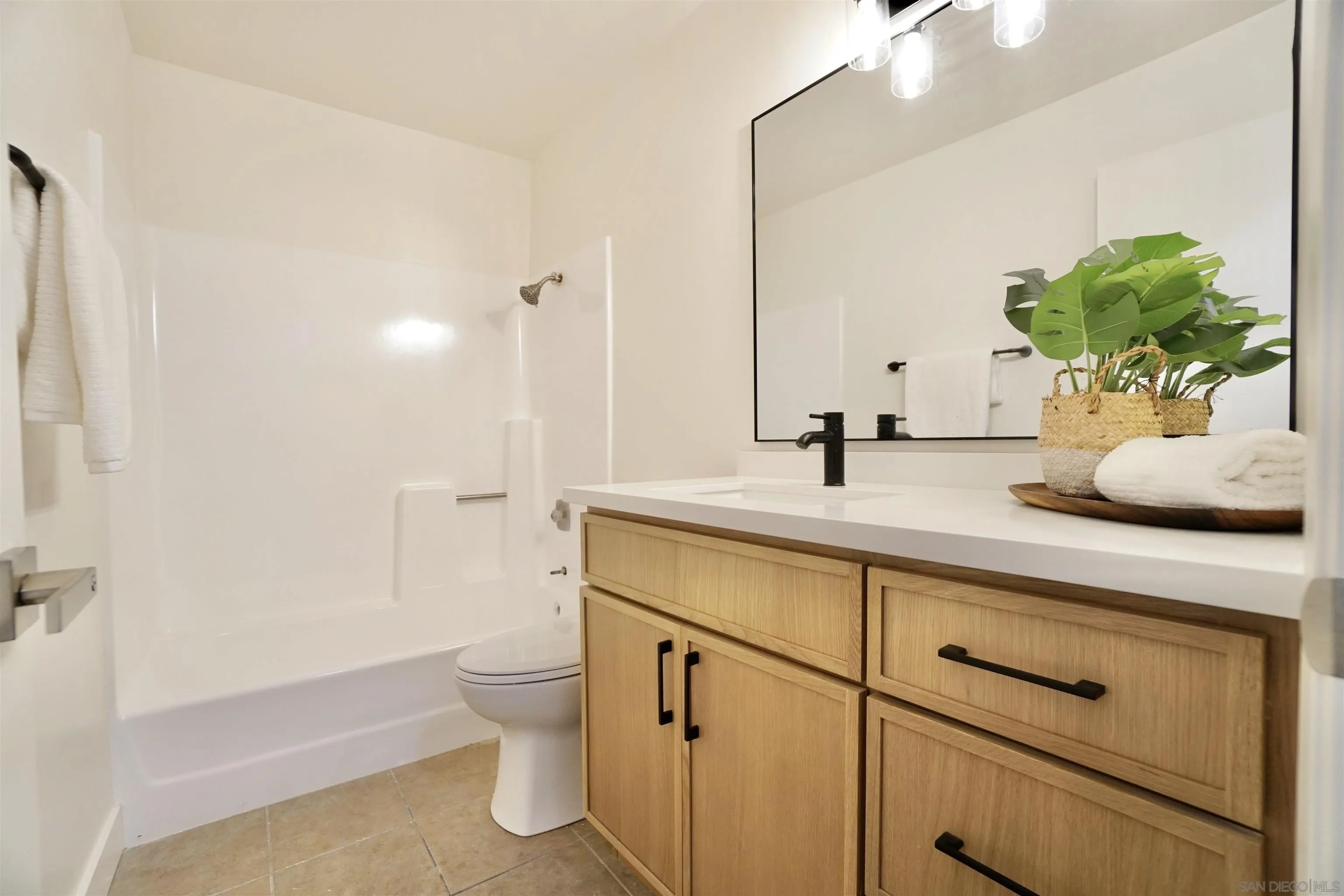 https://cdn.realtyfeed.com/cdn/127/260019824/f4d8b623d628e405974f5db32a6c5221.webp