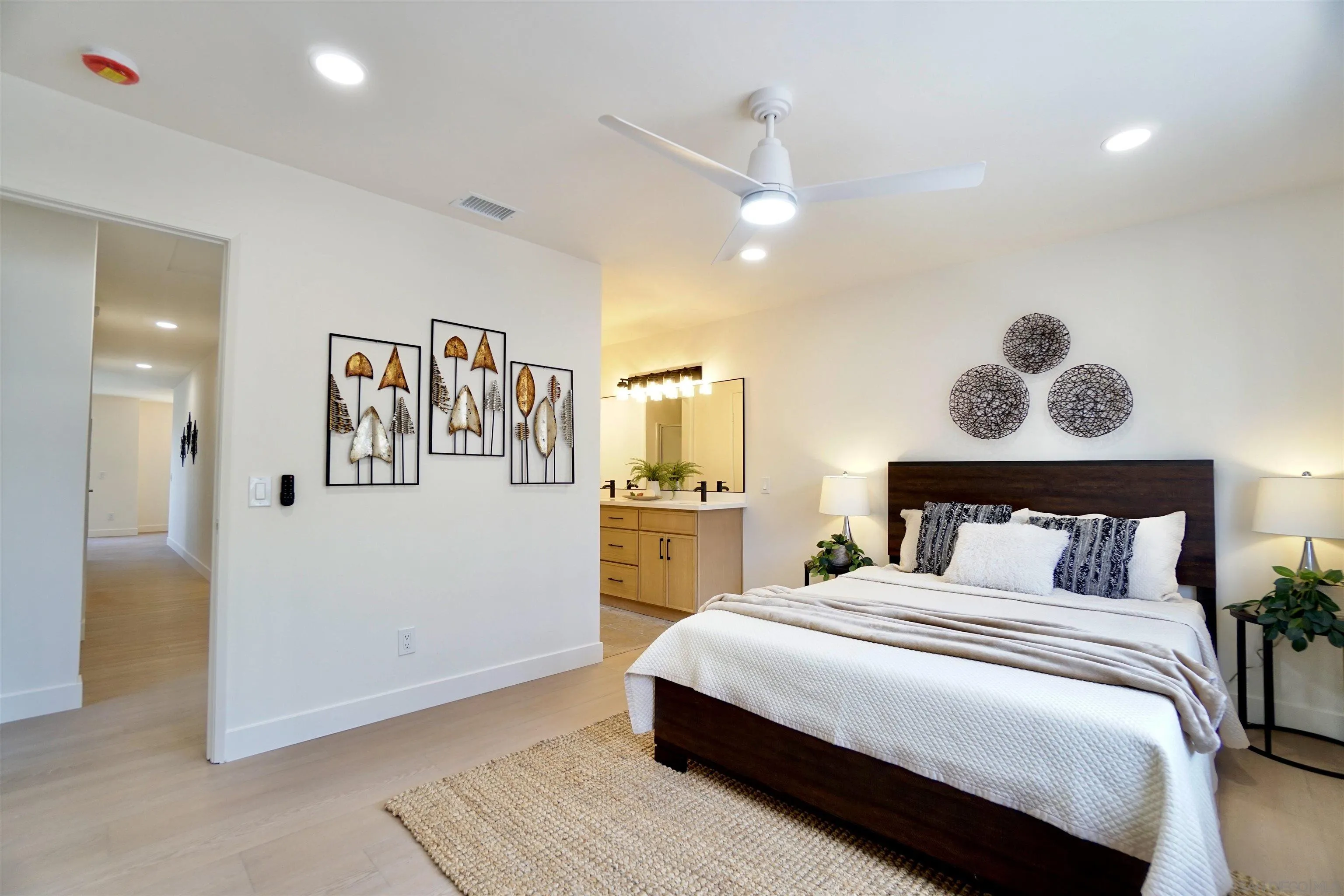 https://cdn.realtyfeed.com/cdn/127/260019824/fbbeed1401245fa20e08e3ca58a04a3e.webp