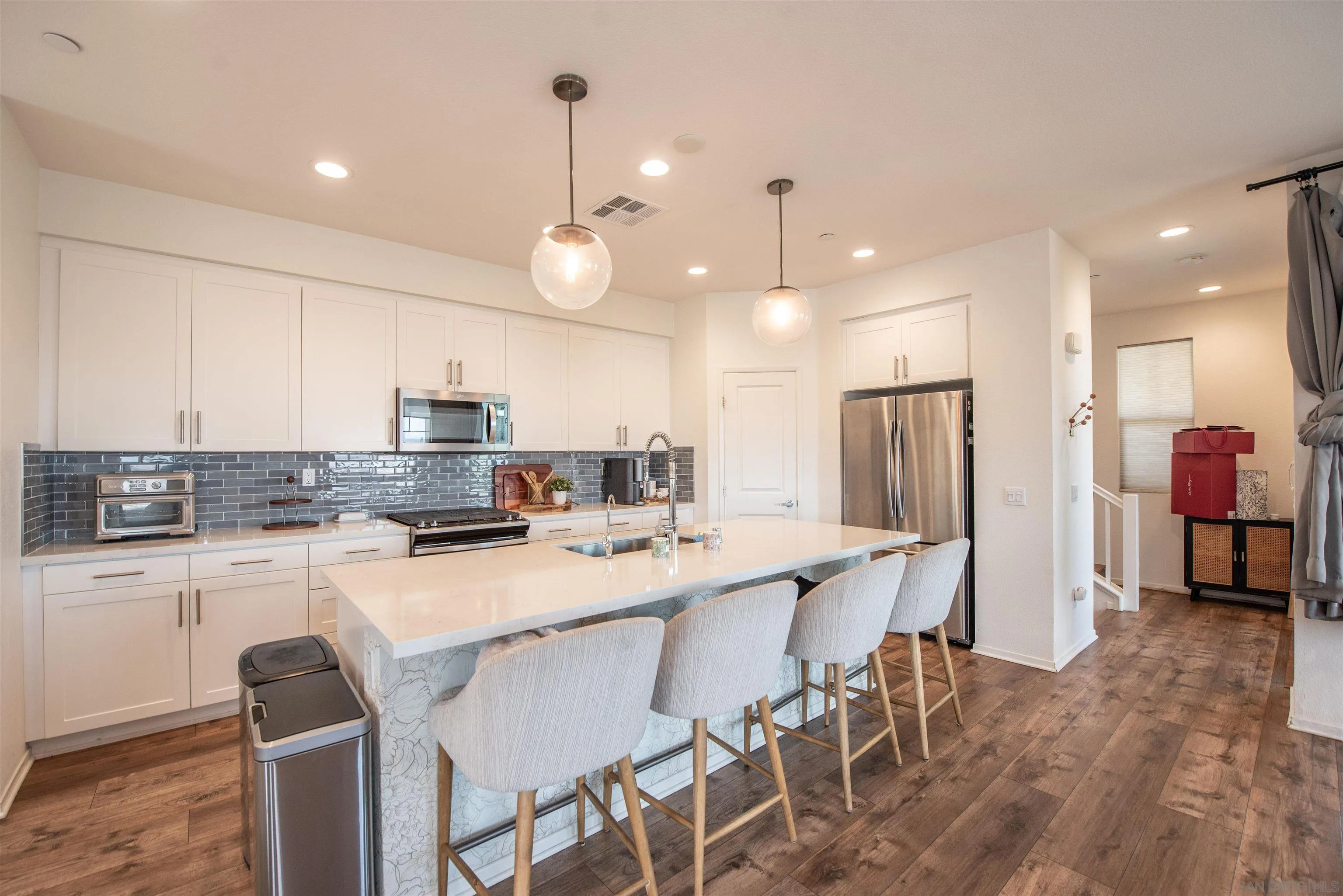 https://cdn.realtyfeed.com/cdn/127/260019830/0631c57622a8be3c03bca11cec210bf9.webp