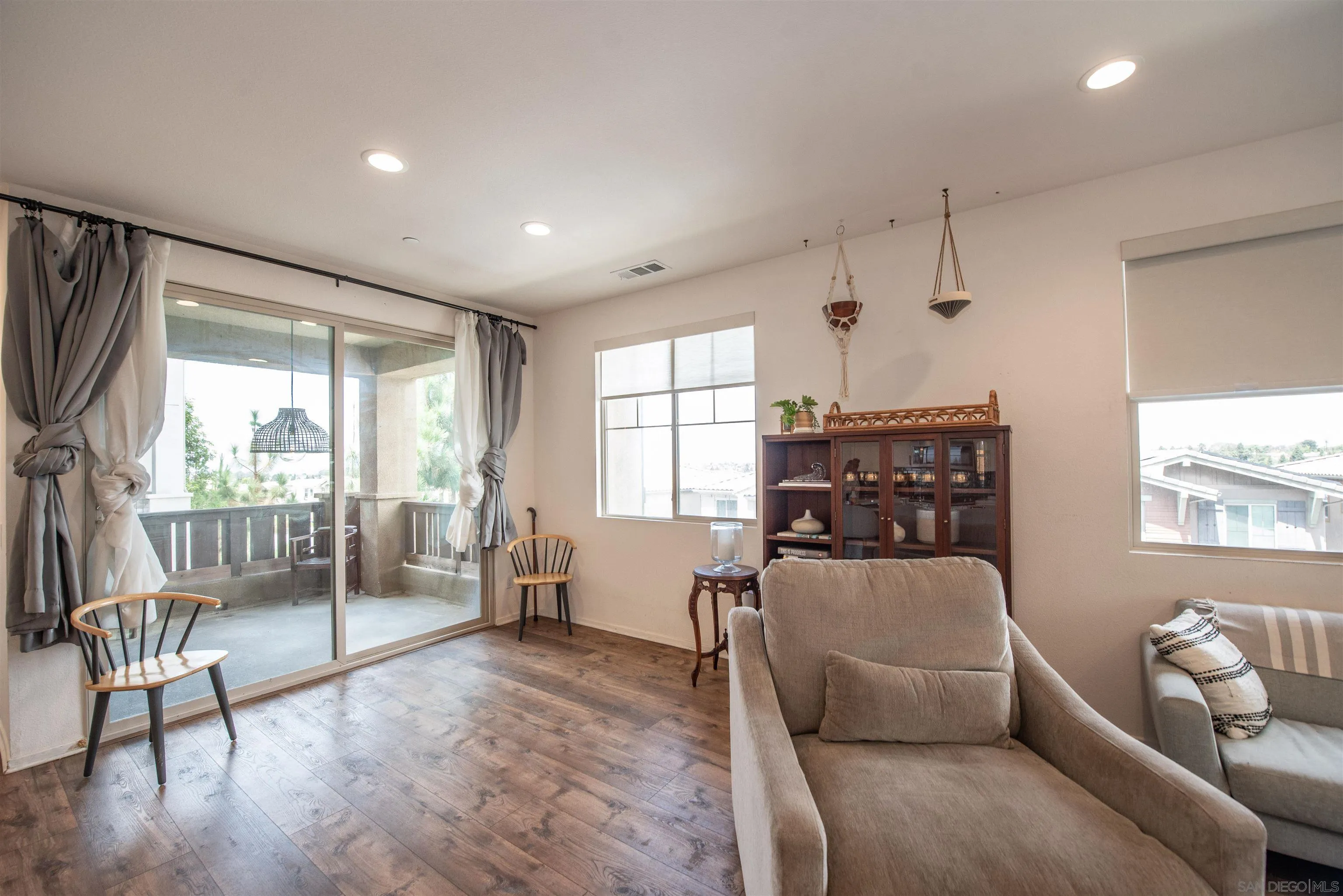 https://cdn.realtyfeed.com/cdn/127/260019830/28ca9f69c75f2b6f4bf0b655e0a08c4f.webp