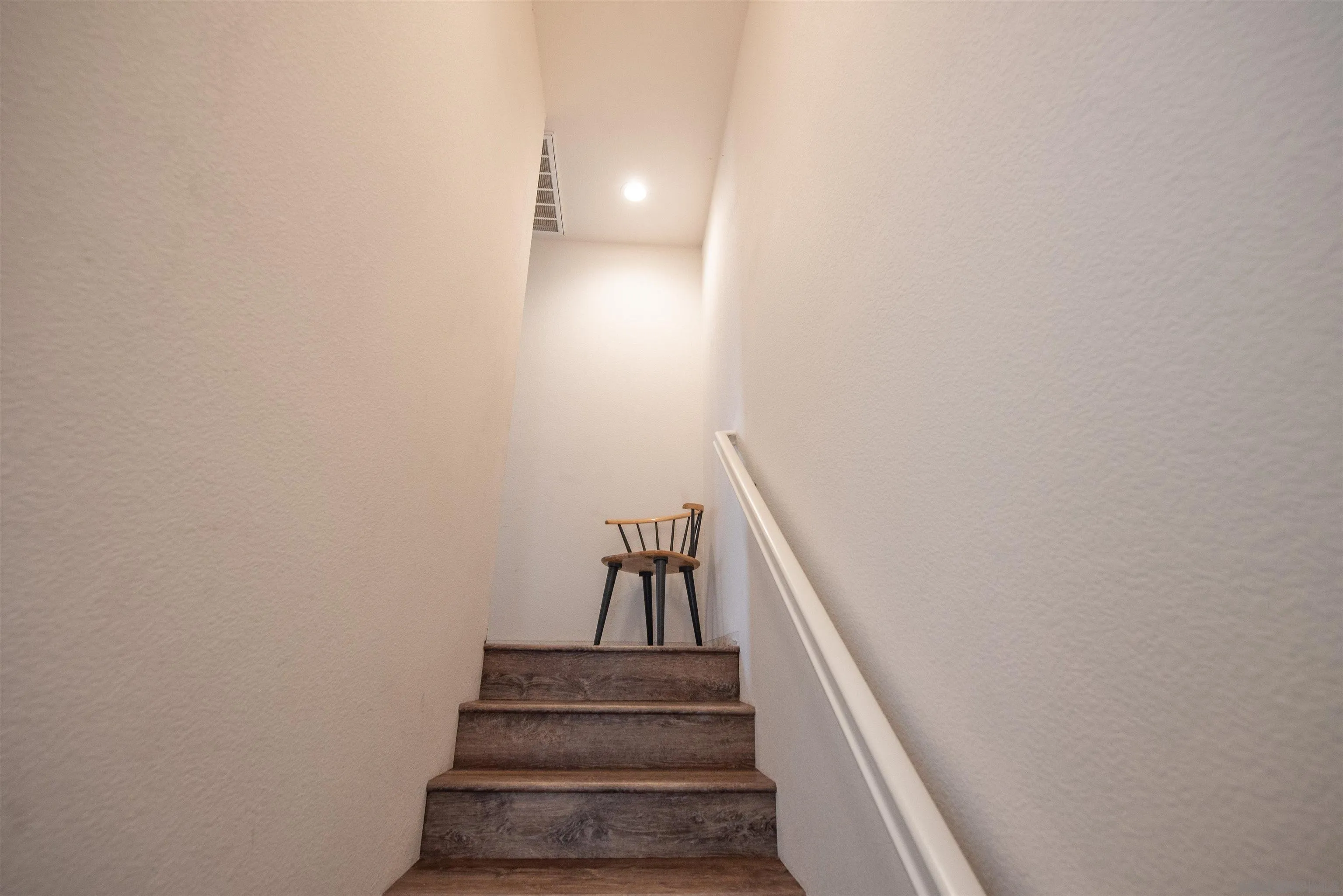 https://cdn.realtyfeed.com/cdn/127/260019830/369571fe701dced4d8ccc61ffb31a9ce.webp