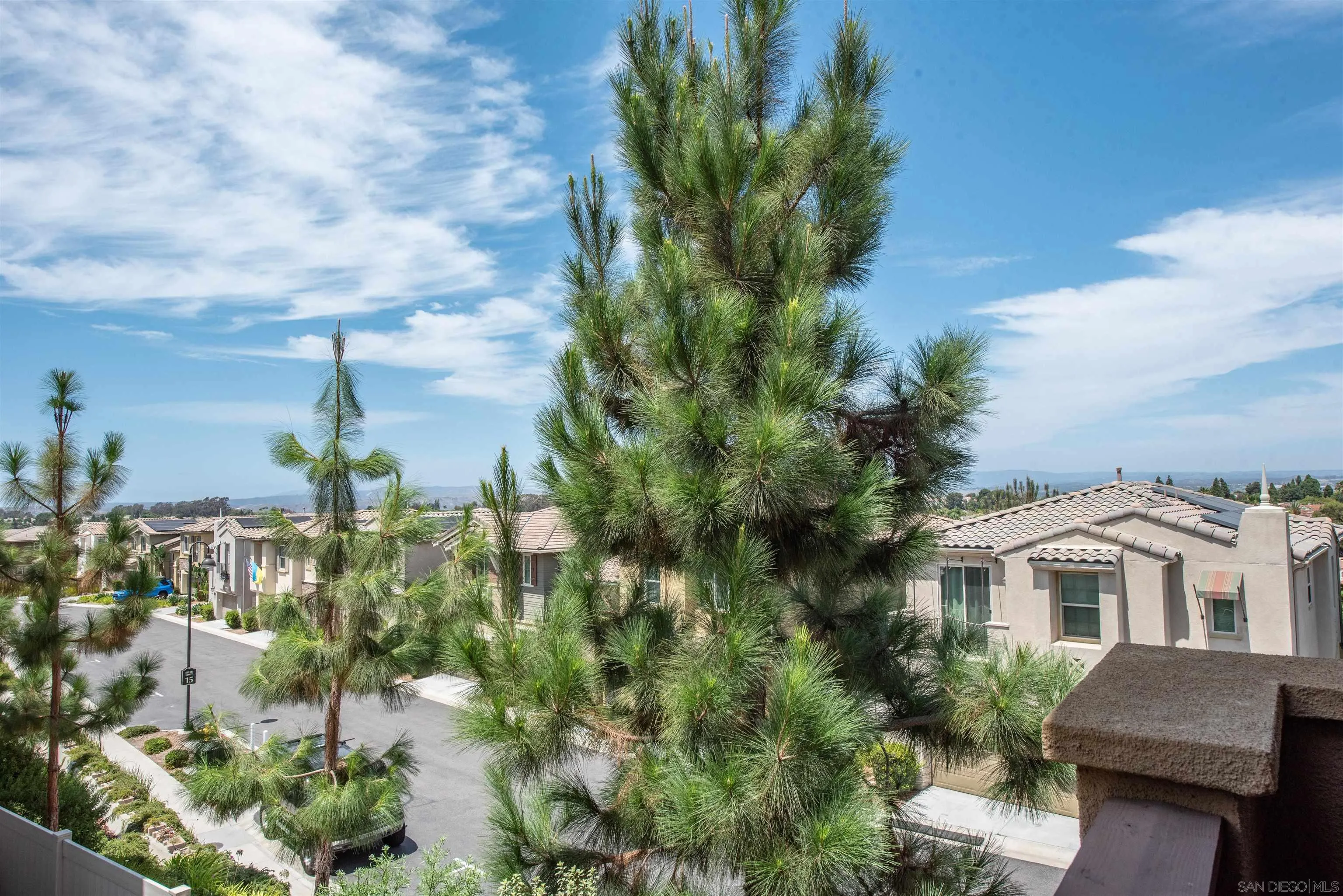 https://cdn.realtyfeed.com/cdn/127/260019830/3b3d7b44173f2bf742889caeadd0ecc9.webp
