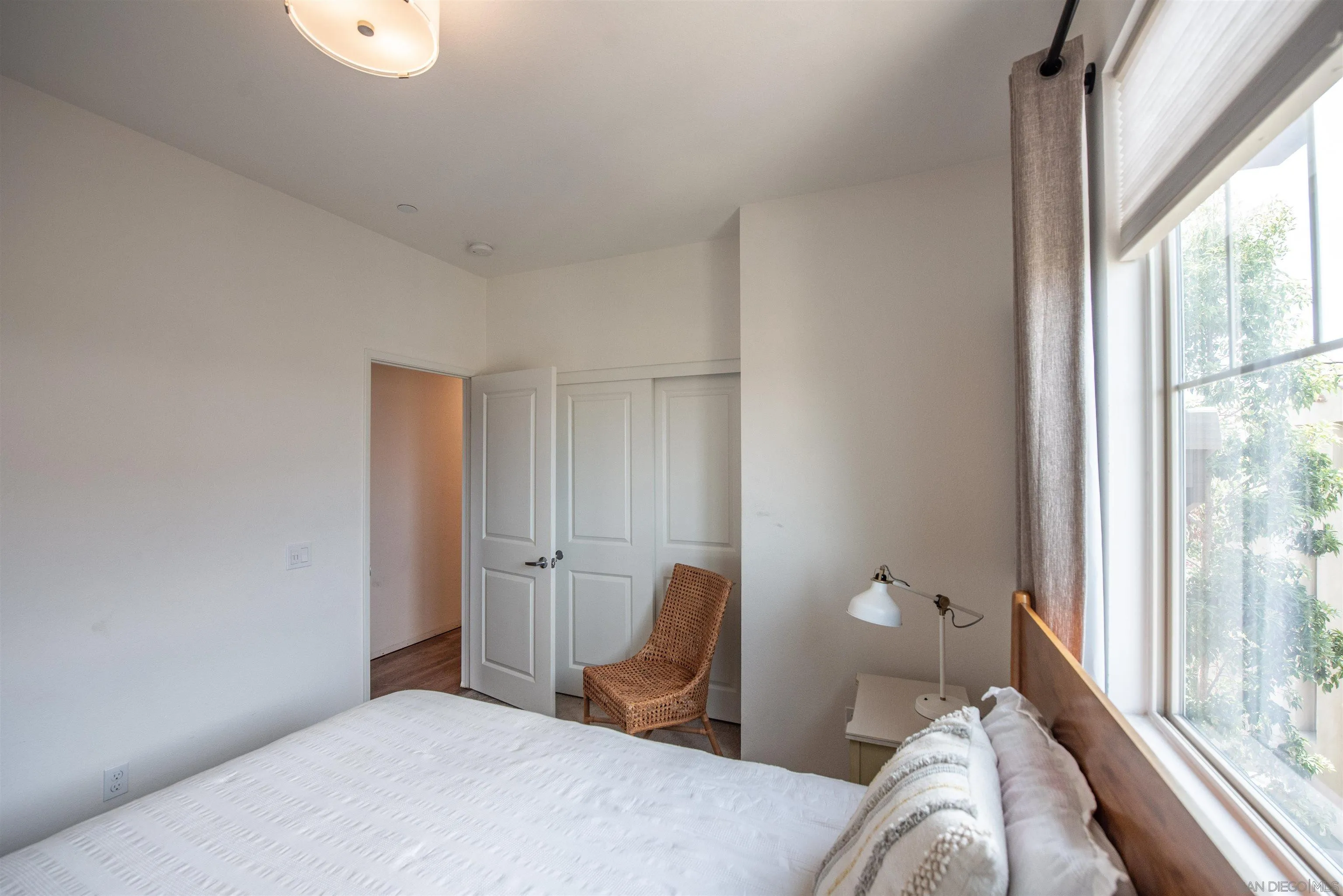 https://cdn.realtyfeed.com/cdn/127/260019830/3d32376f5e516fe9dafb397a6ebfa0bb.webp