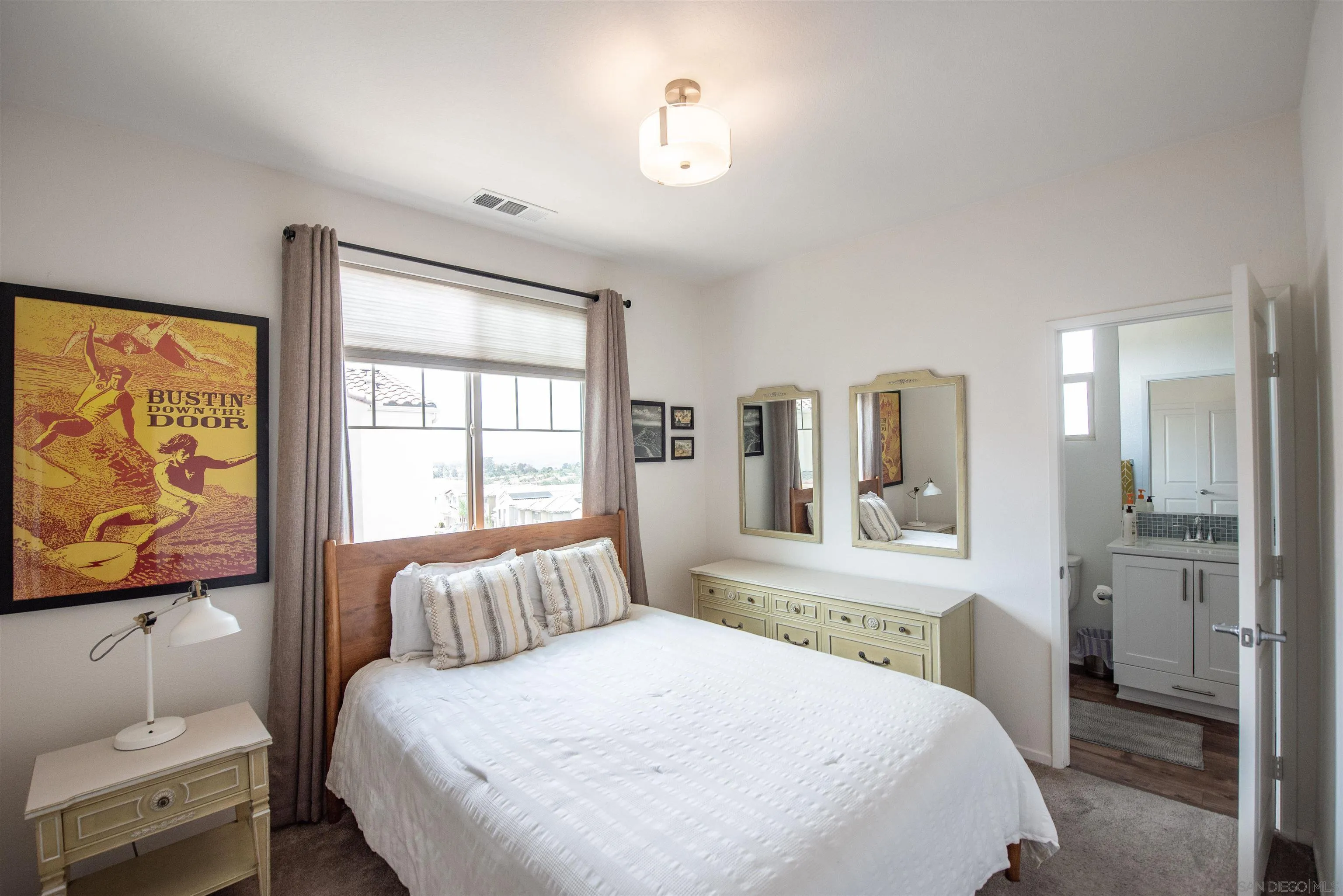 https://cdn.realtyfeed.com/cdn/127/260019830/42d7cbfbcd6d5fc5c0d8a60158cd0fbf.webp