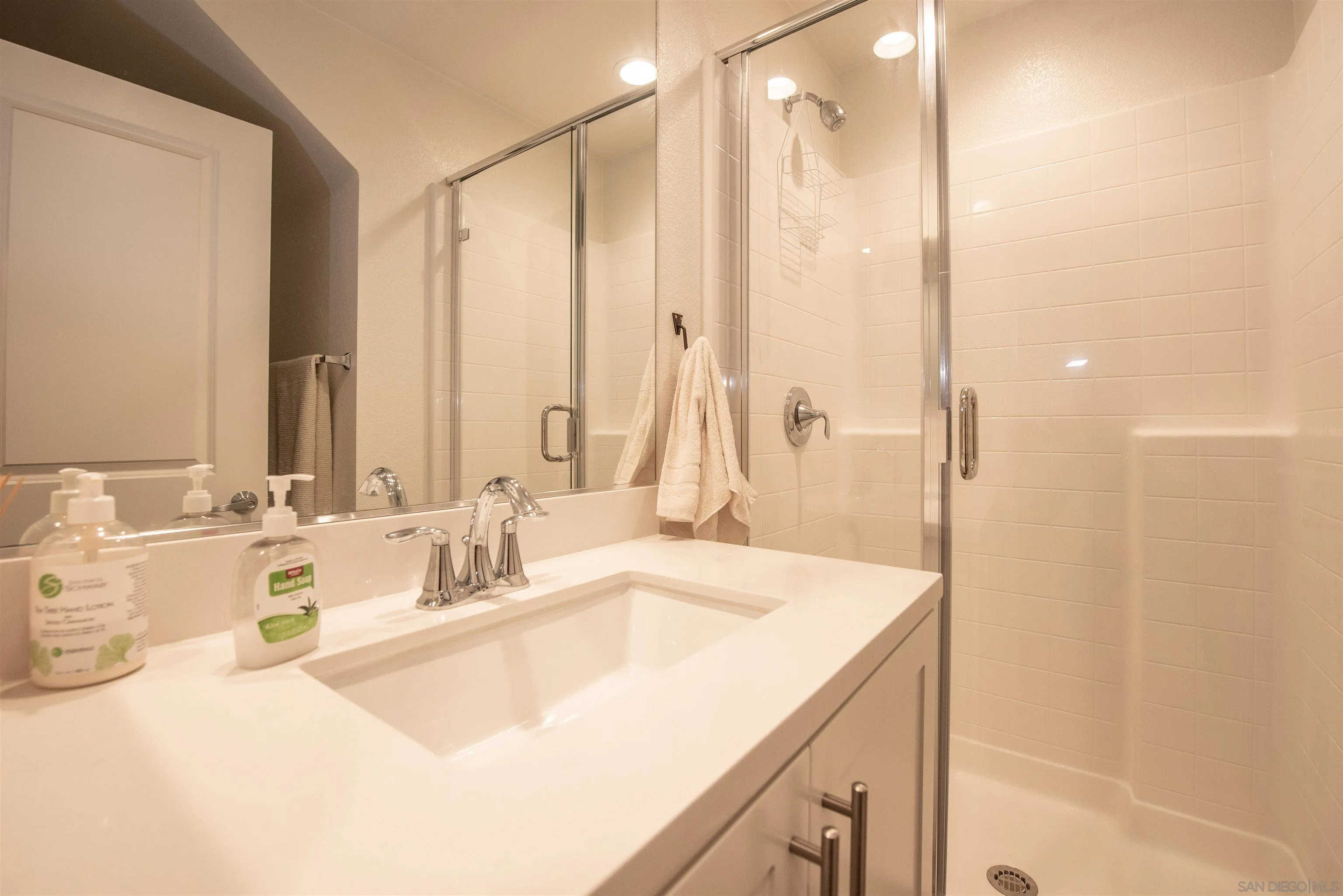 https://cdn.realtyfeed.com/cdn/127/260019830/5565b8ad1c47687e969d376627d6f2cd.webp