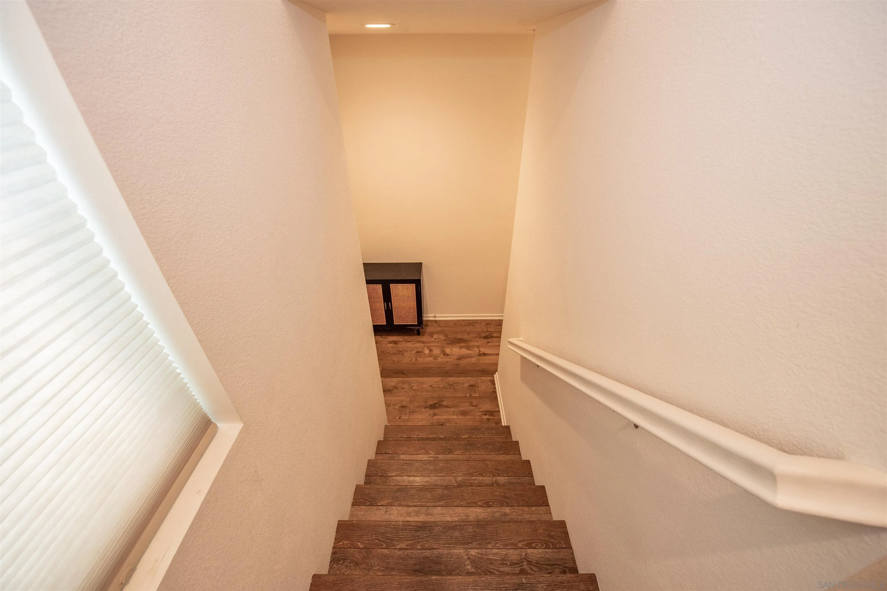 https://cdn.realtyfeed.com/cdn/127/260019830/5d3fc4d00b6e964049c8a88bea08fdd5.webp