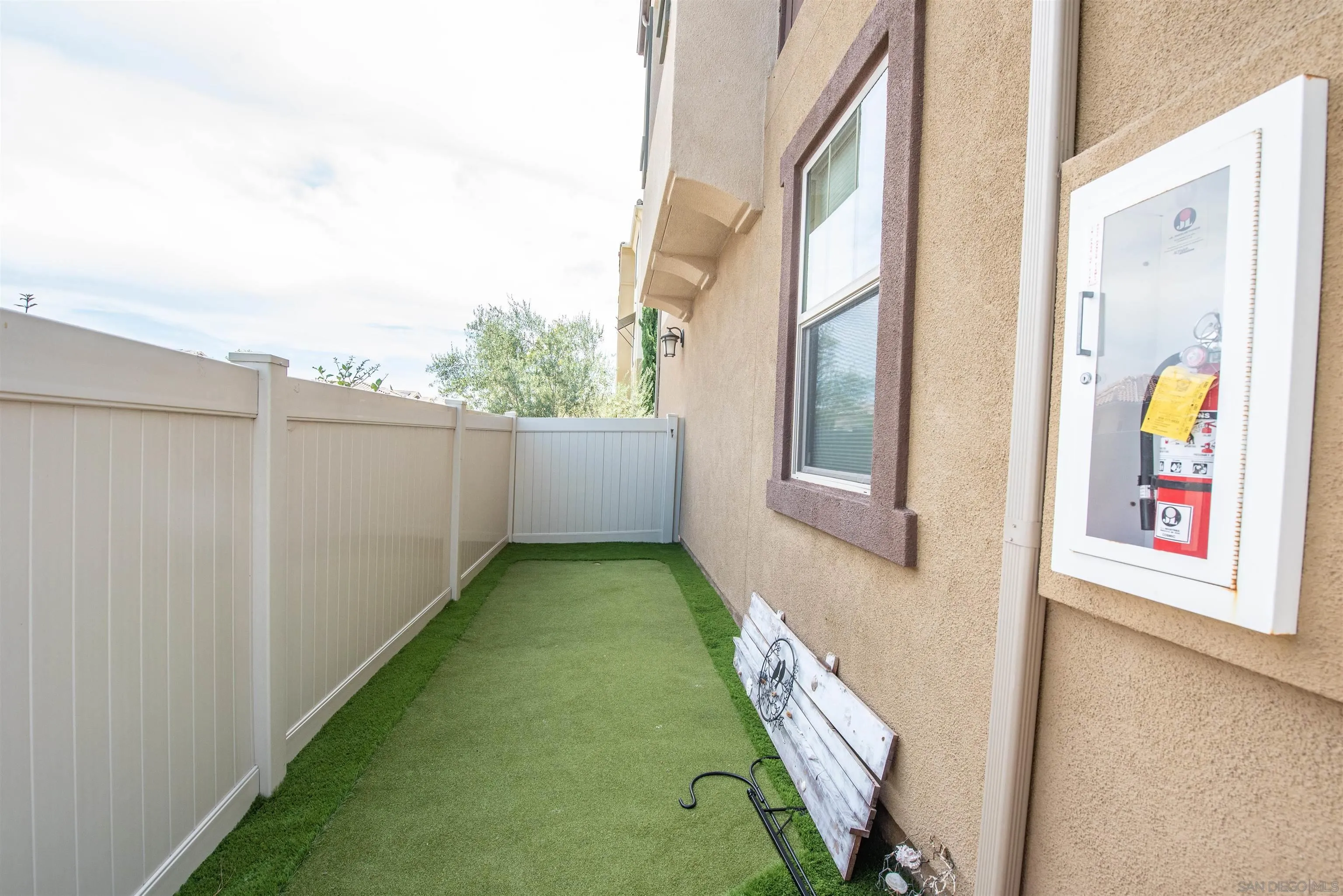 https://cdn.realtyfeed.com/cdn/127/260019830/74c11a5620c9ae3eb76de31e11549743.webp