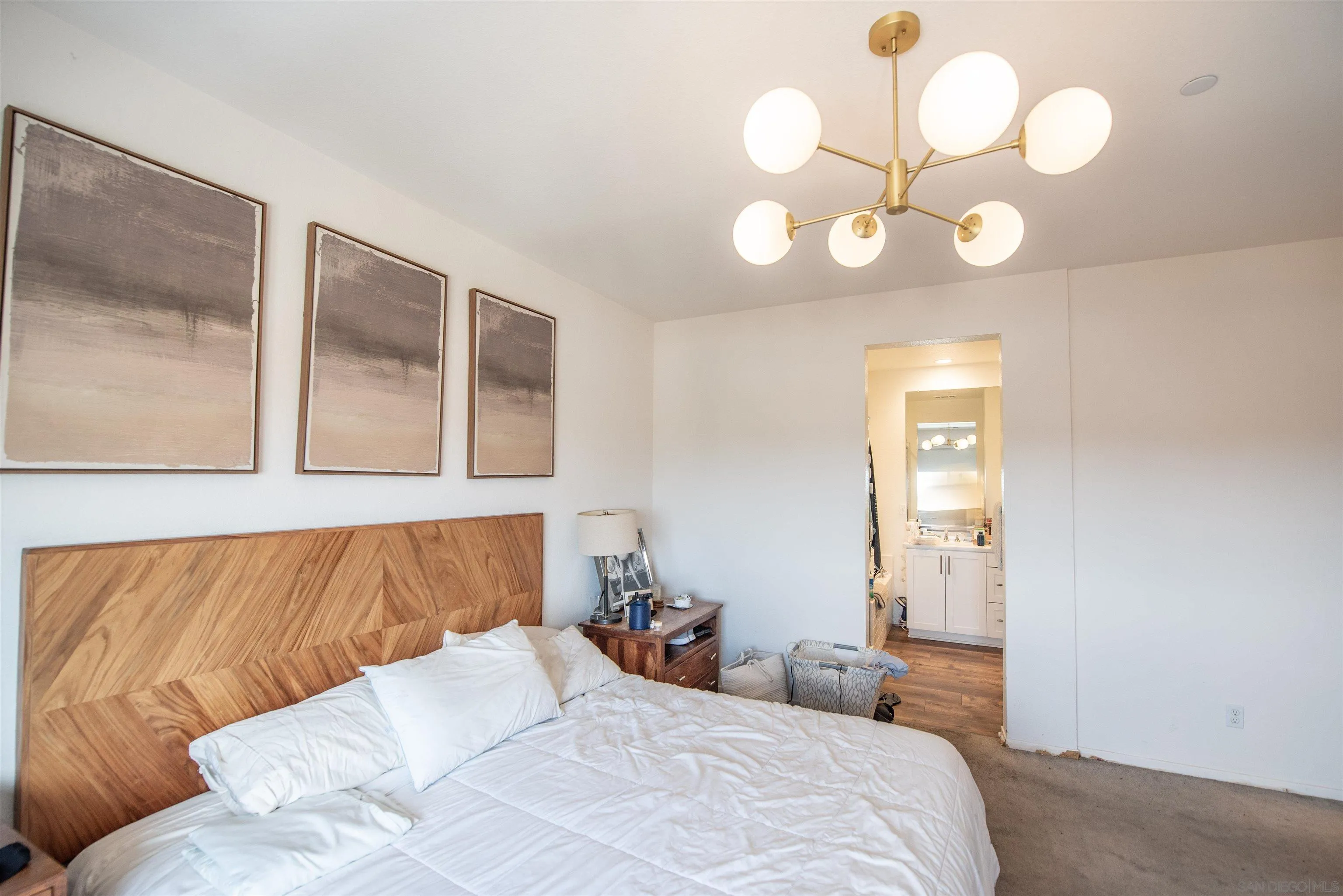 https://cdn.realtyfeed.com/cdn/127/260019830/77345de3110f7598ea9658641e6d84a2.webp
