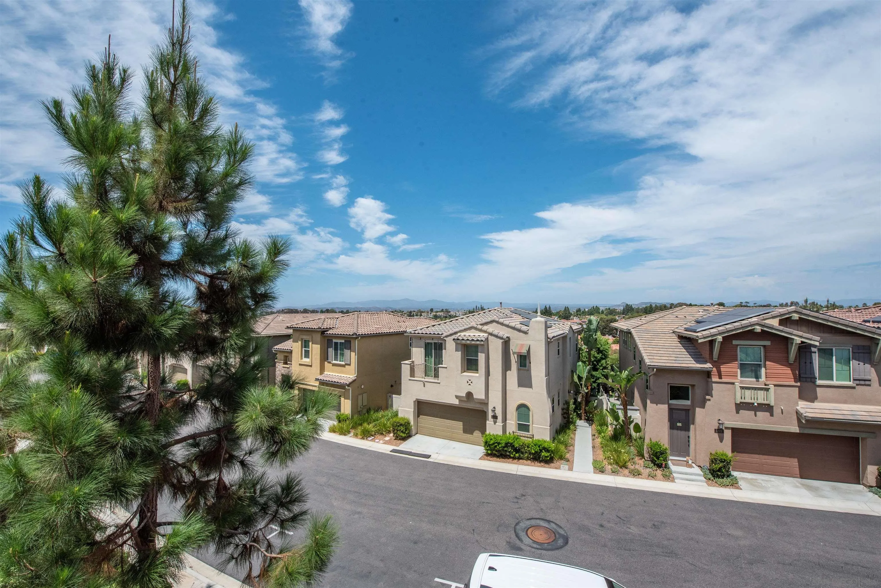 https://cdn.realtyfeed.com/cdn/127/260019830/d7446fa450591ac738608f4ce0a1112a.webp