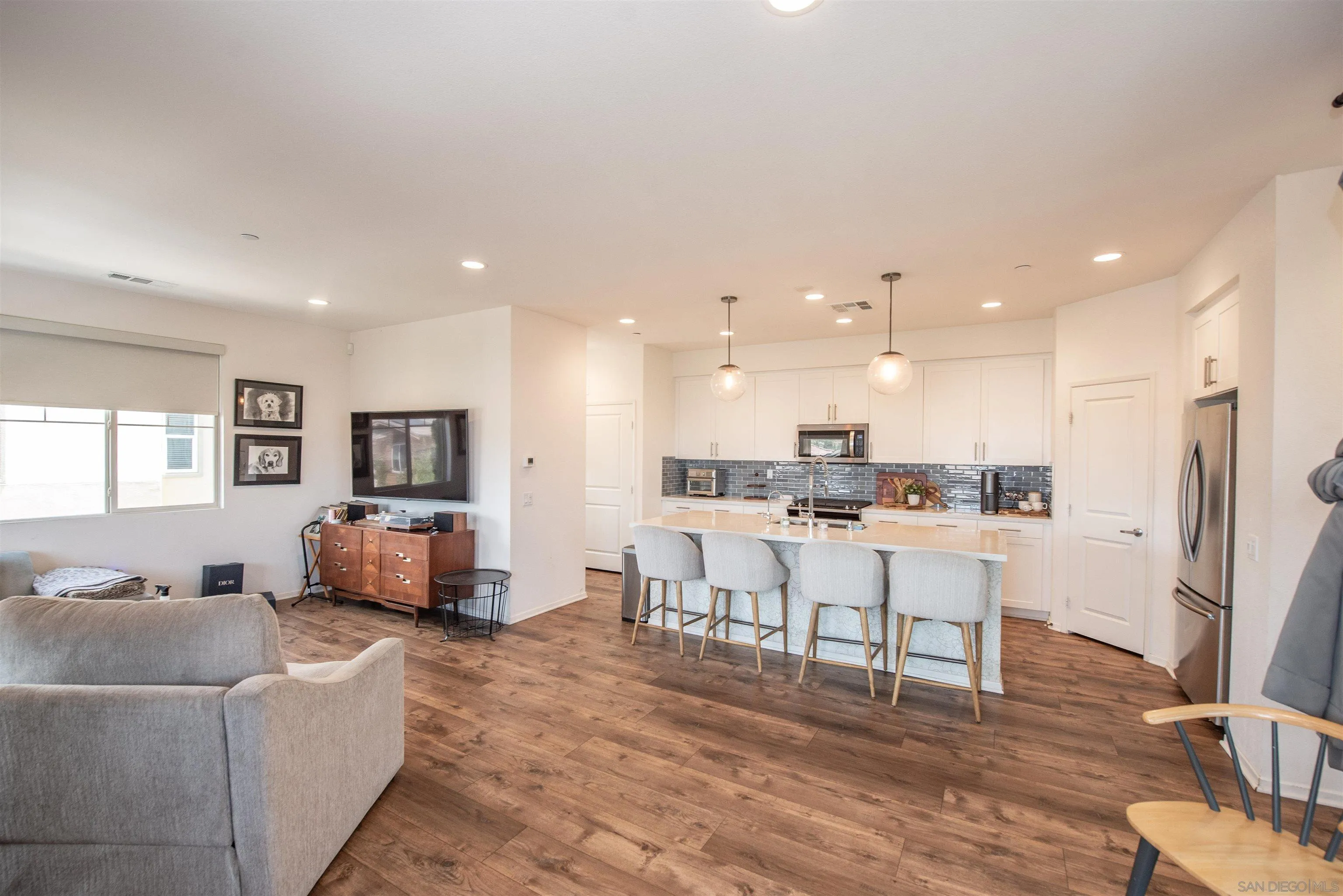 https://cdn.realtyfeed.com/cdn/127/260019830/f5d23bac6bc91fee8428222777d1777e.webp