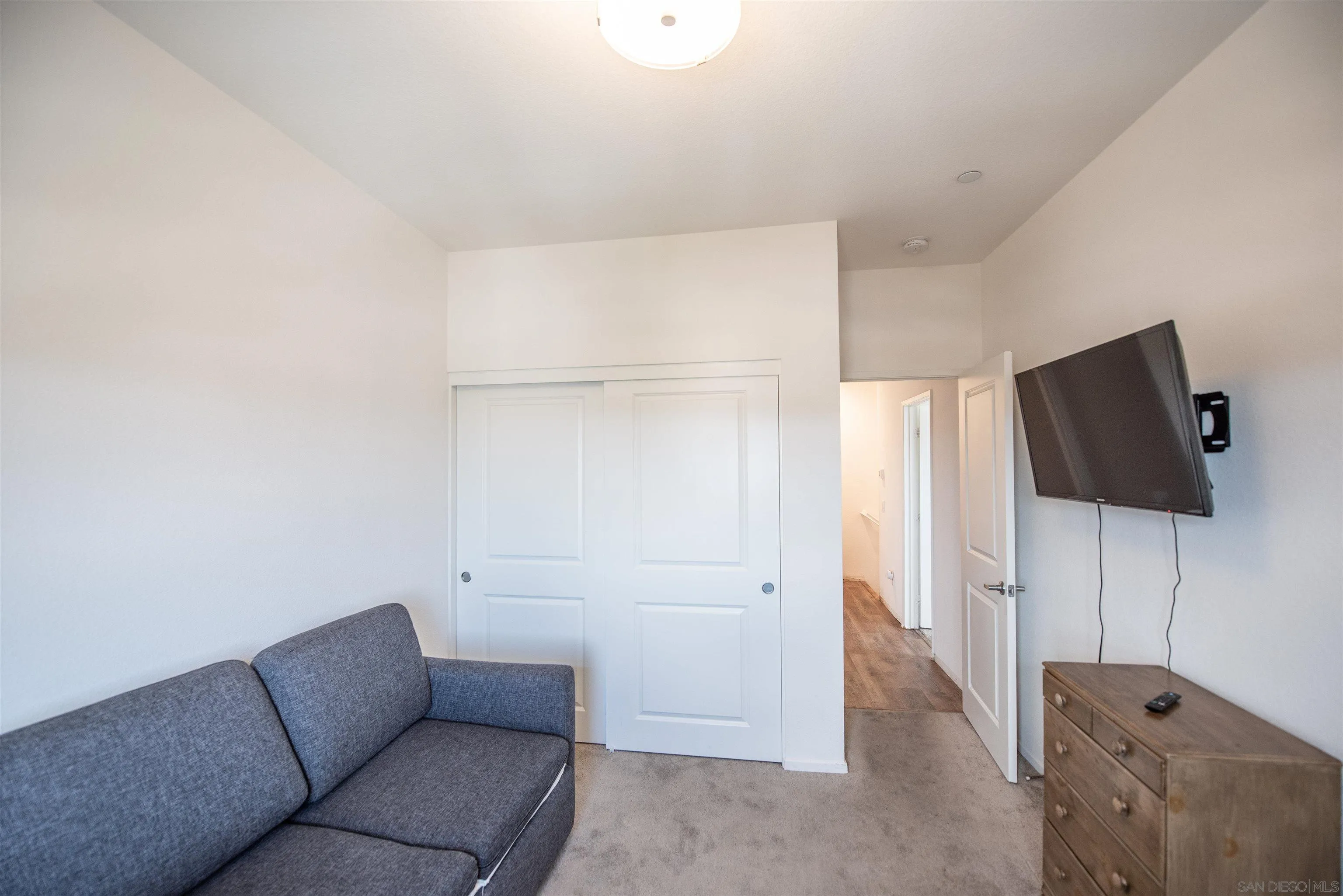 https://cdn.realtyfeed.com/cdn/127/260019830/fe8ac9819a76e8fcaf5c53e86c82340e.webp