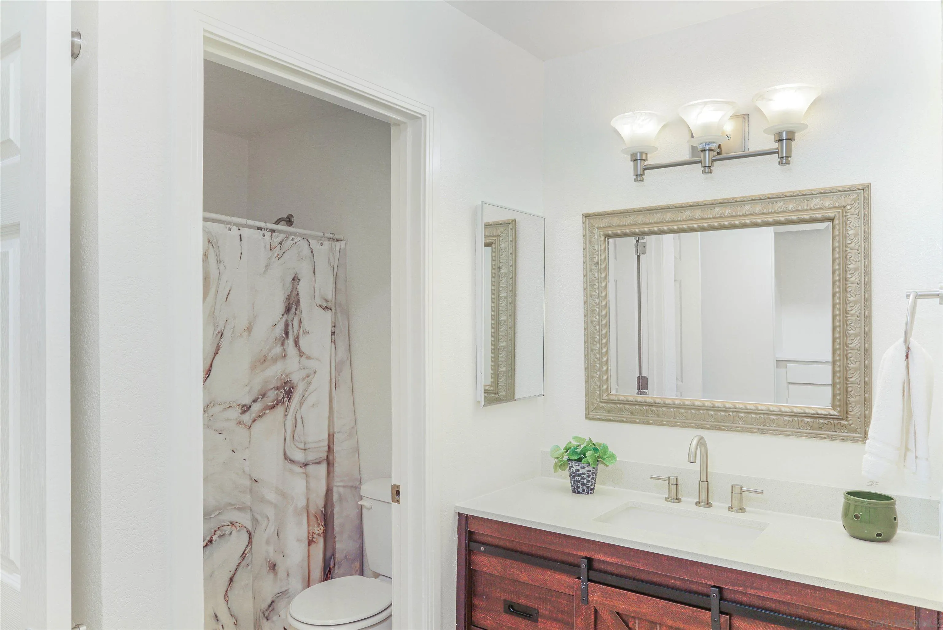 Photo #11: 260019831 Listing: Photo #11