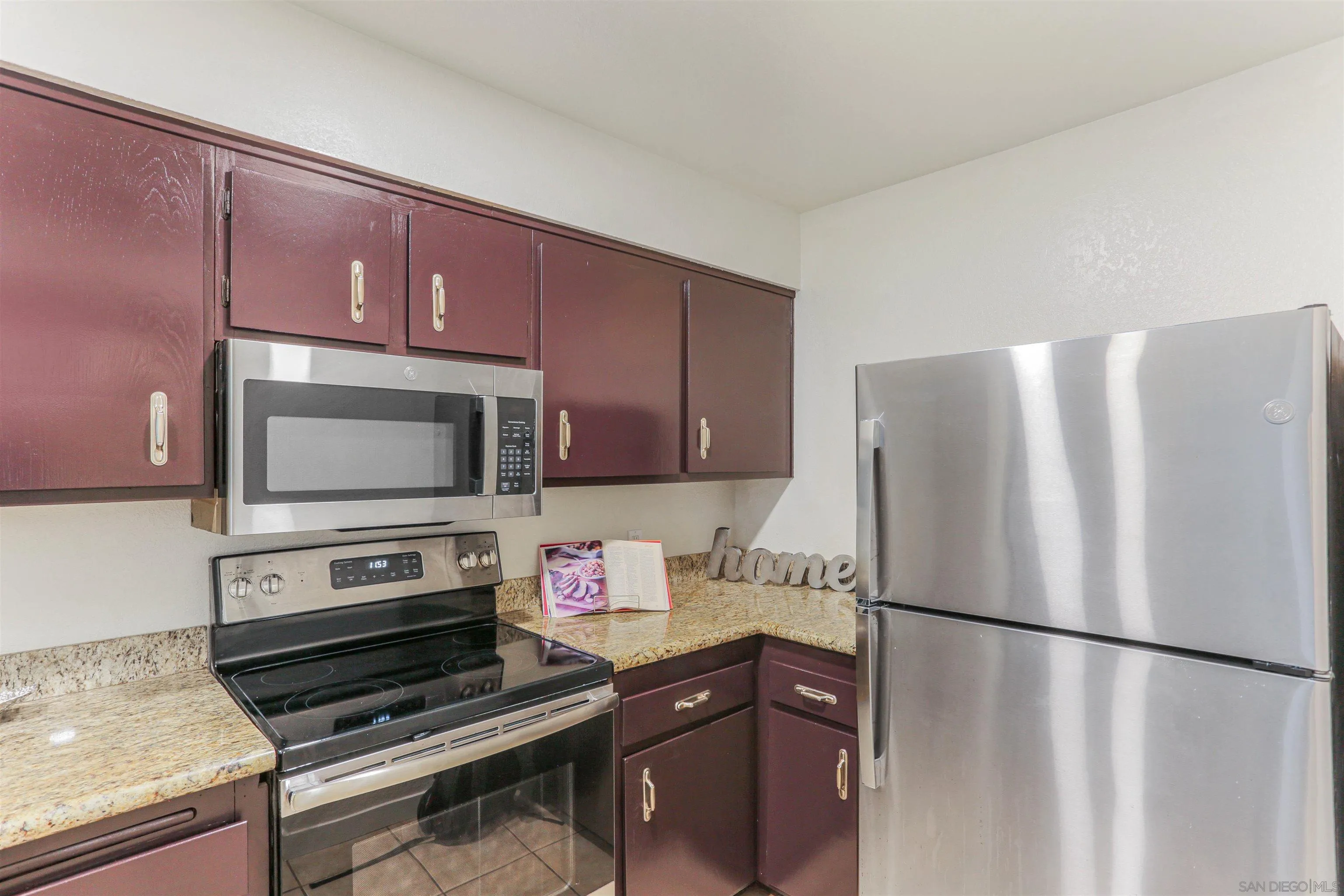 Photo #8: 260019831 Listing: Photo #8