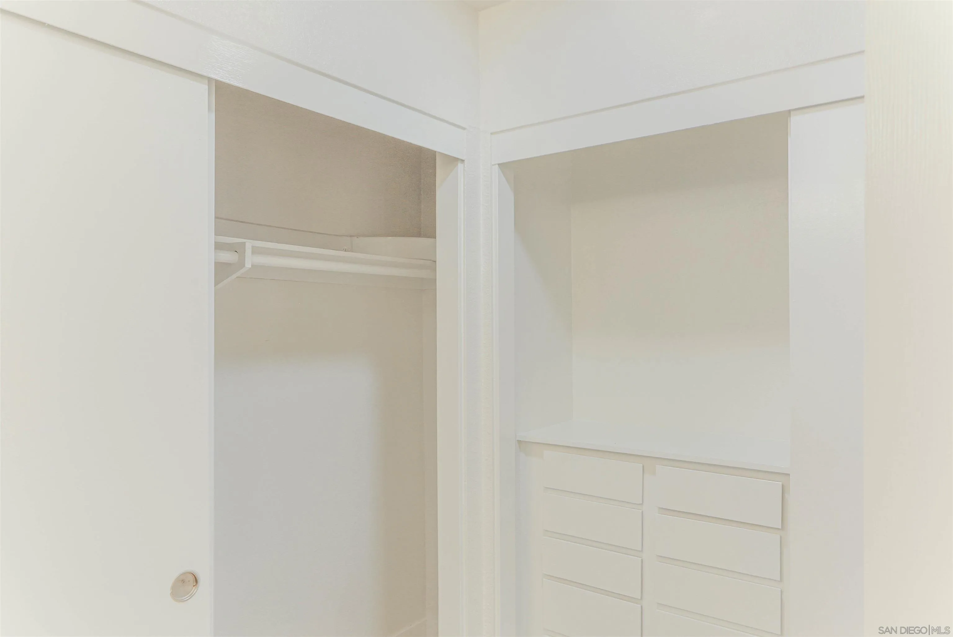 Photo #12: 260019831 Listing: Photo #12