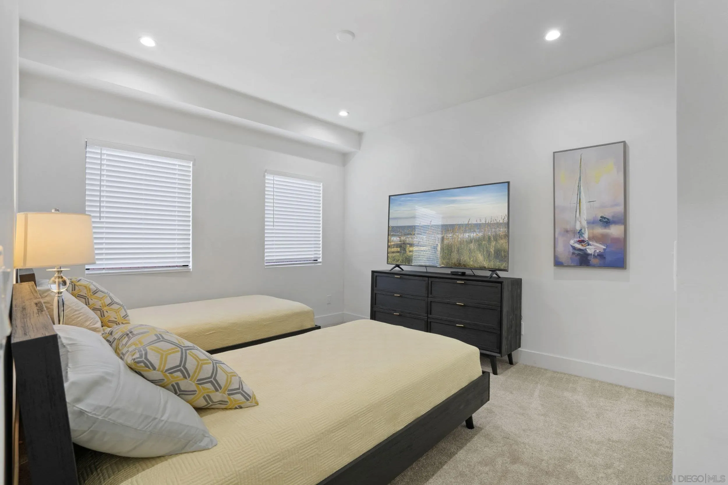 https://cdn.realtyfeed.com/cdn/127/260019832/34d0c6202e40fbf69d9c2d0db5a279f6.webp