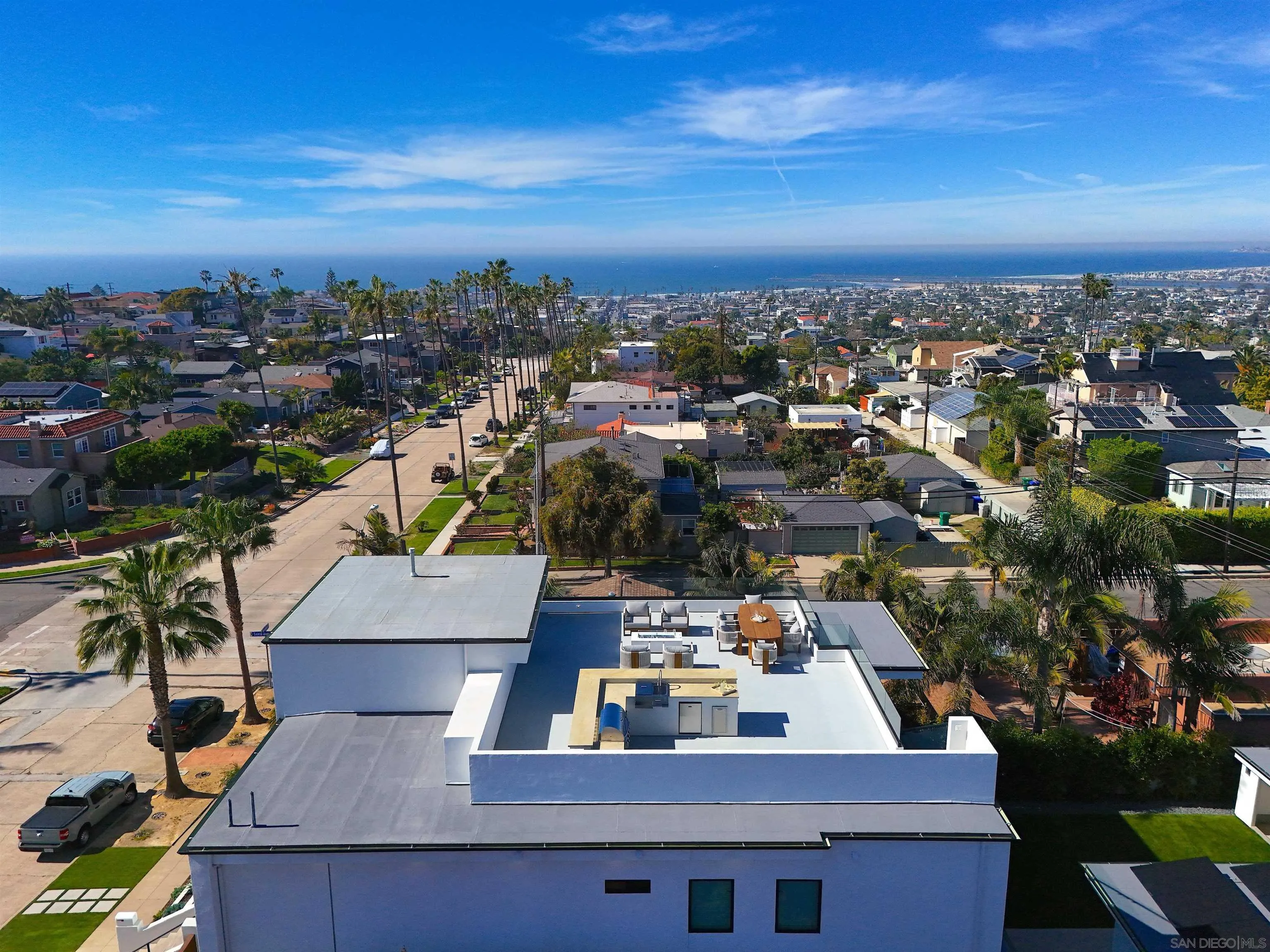 https://cdn.realtyfeed.com/cdn/127/260019832/376c5e7b73b770d905ce80f3f099919b.webp