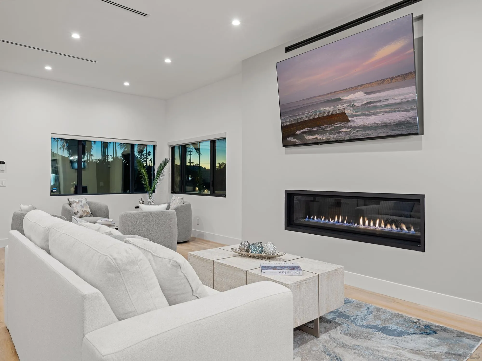 https://cdn.realtyfeed.com/cdn/127/260019832/48318e64df9986747df6a4407b16593c.webp