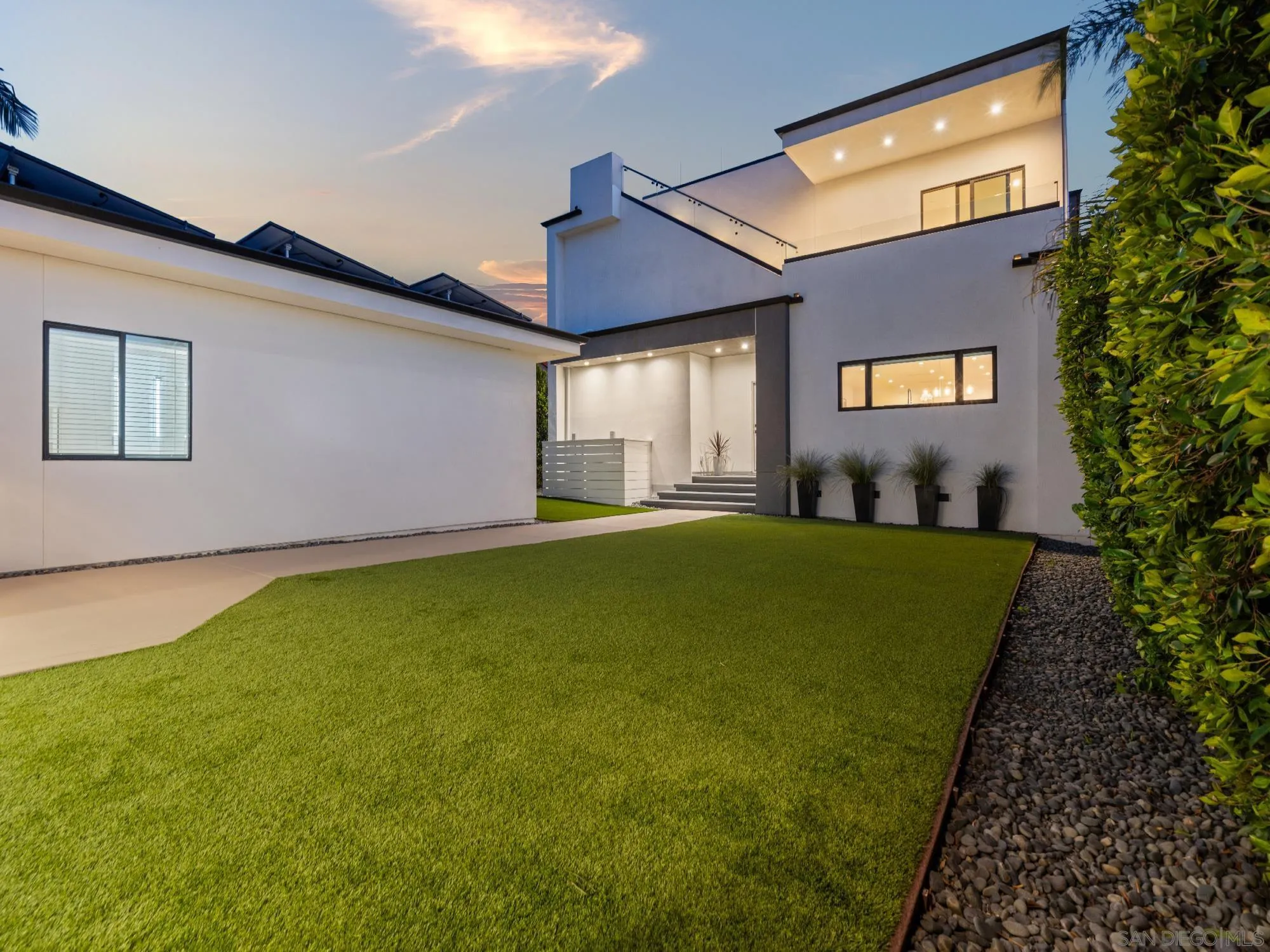 https://cdn.realtyfeed.com/cdn/127/260019832/4d4203d4175949554ff05eea3d08fd43.webp