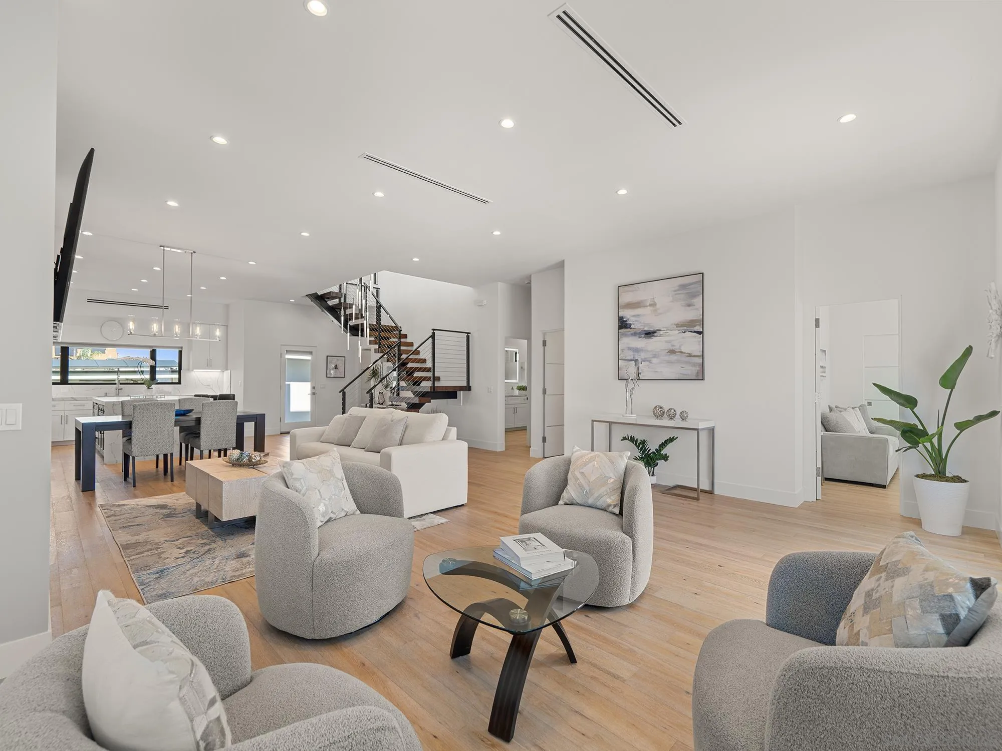 https://cdn.realtyfeed.com/cdn/127/260019832/9203435f5335a8653c3bacaab230b20e.webp