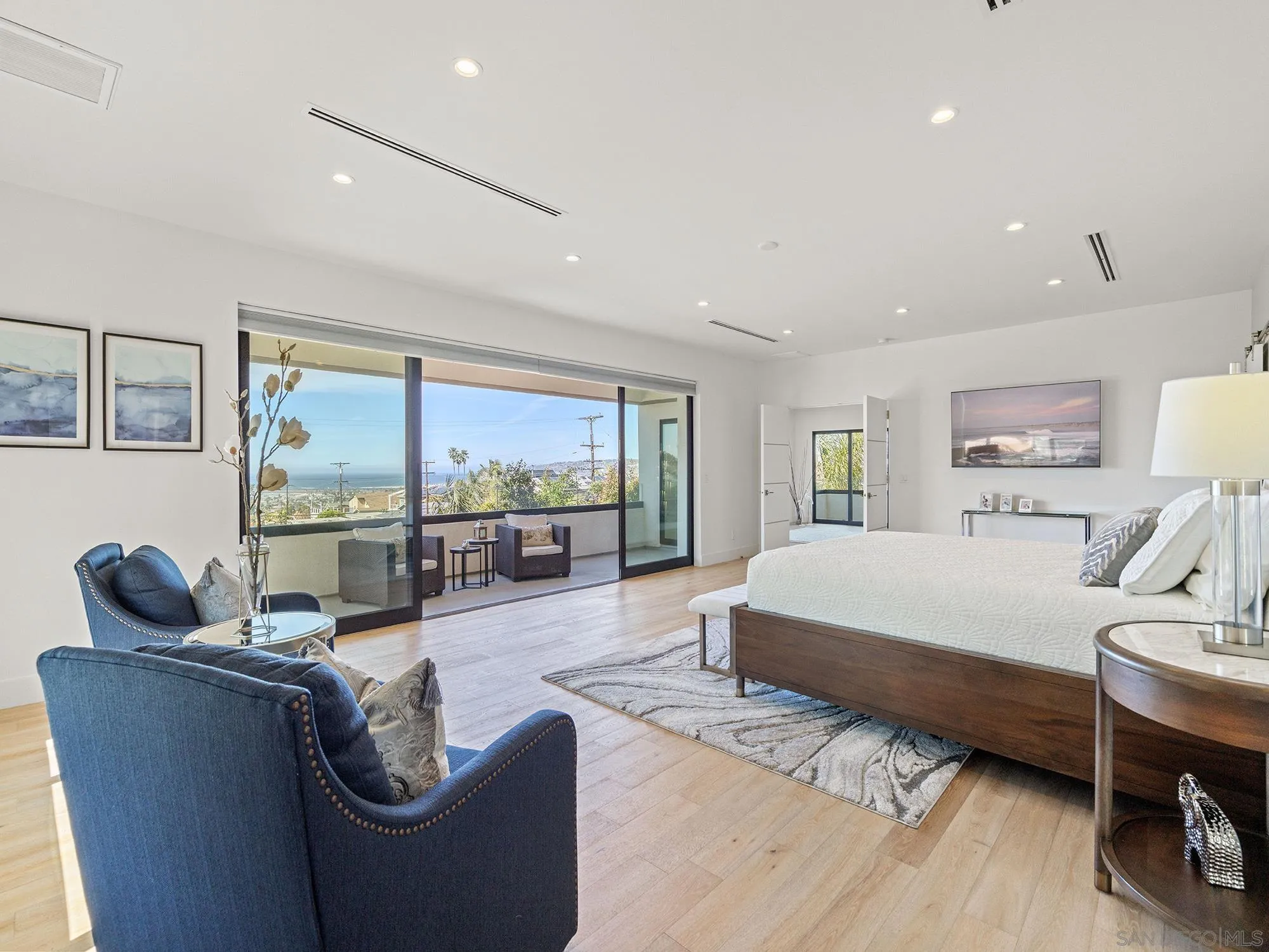 https://cdn.realtyfeed.com/cdn/127/260019832/a5fc8a6263fab89ca1fbb6d6602a9f9f.webp