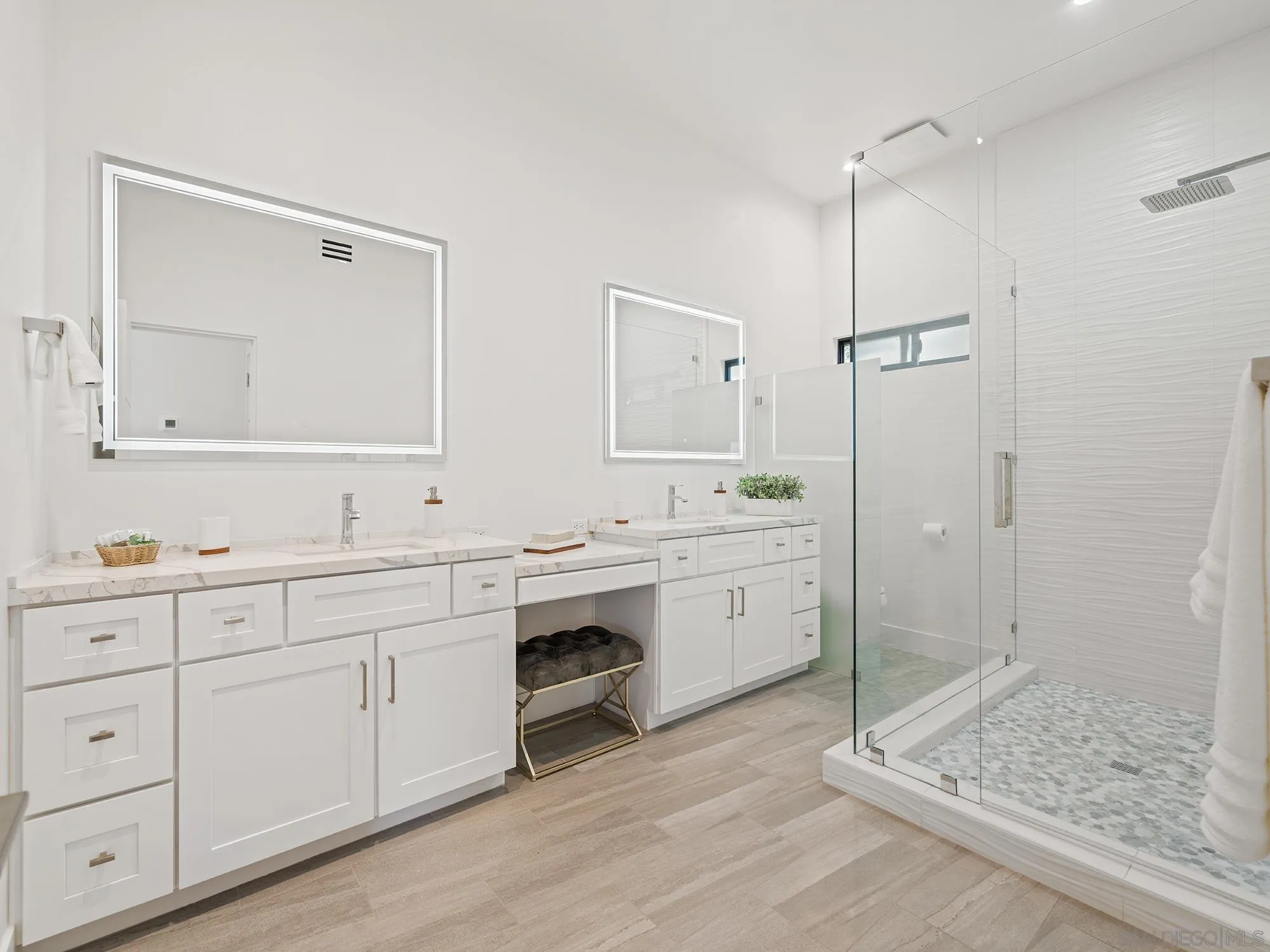 https://cdn.realtyfeed.com/cdn/127/260019832/b0451eacc69fc9cb747c9055b1b285c2.webp