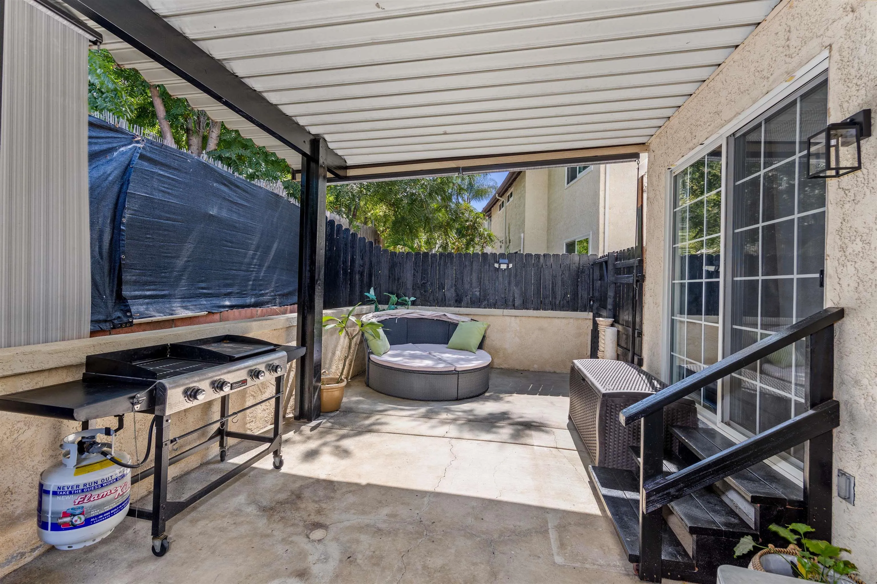 https://cdn.realtyfeed.com/cdn/127/260019835/5870795b9238fd408808f1a64eeafbbf.webp