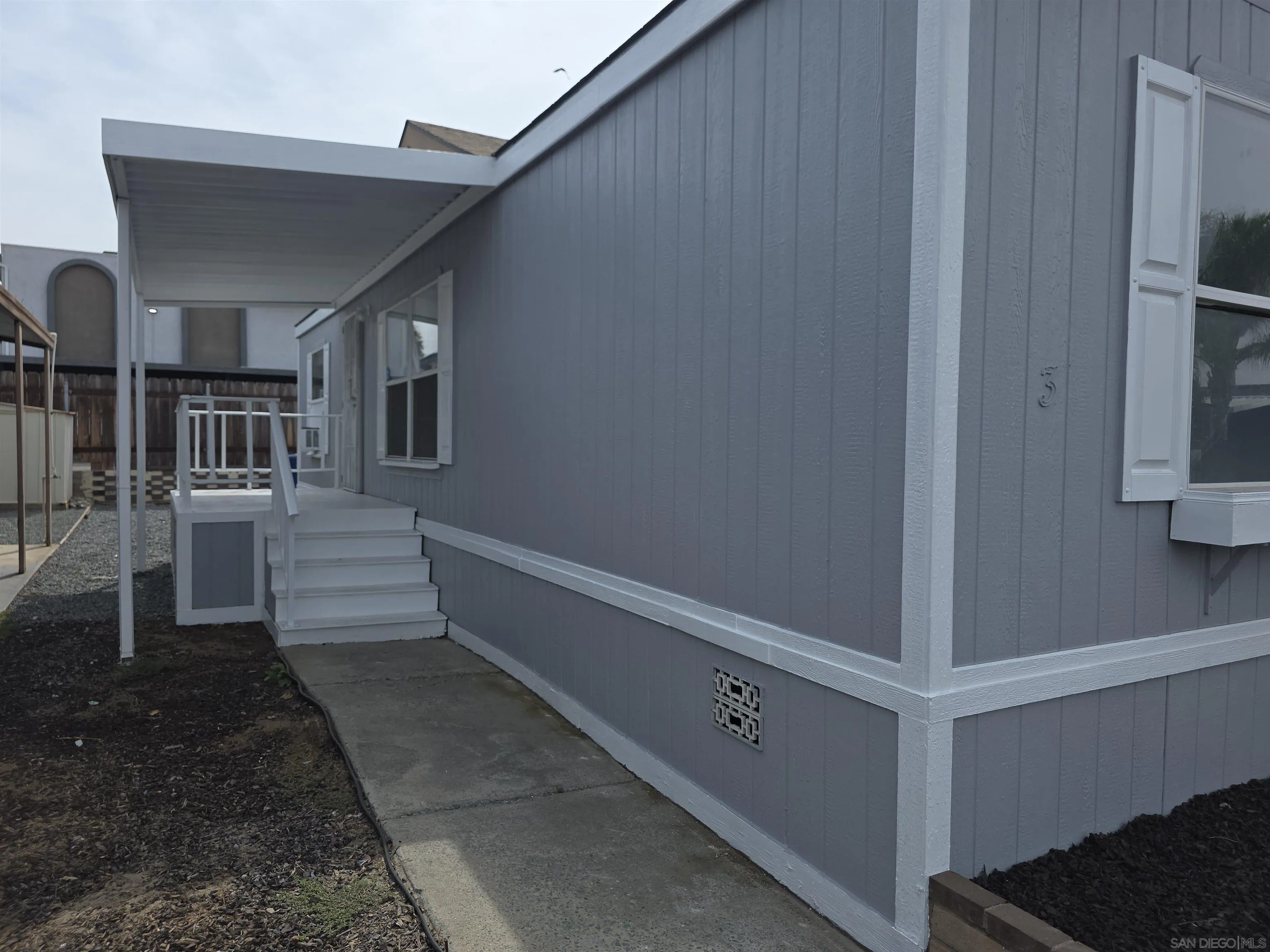https://cdn.realtyfeed.com/cdn/127/260019839/57efbc7afcb8d01d303afad5bc1efac1.webp