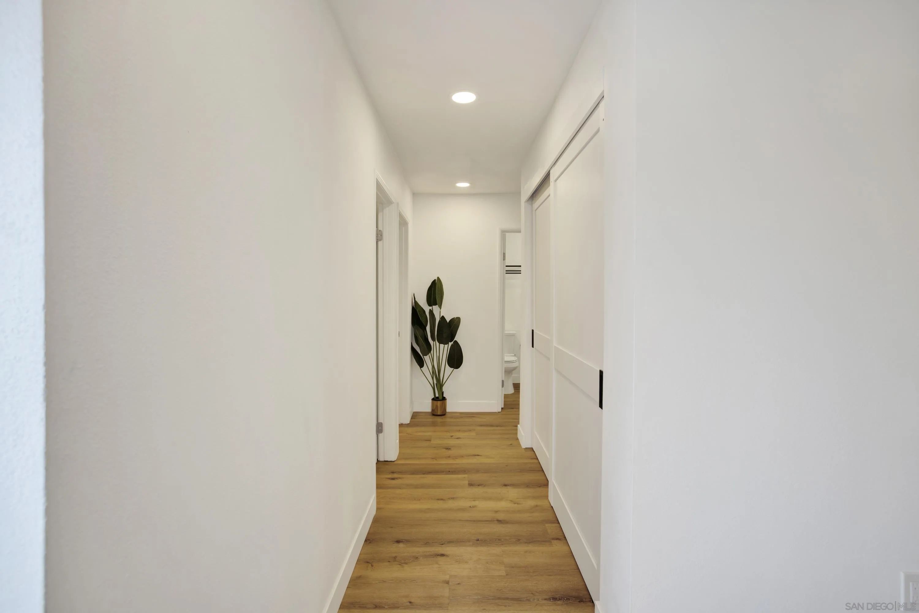 https://cdn.realtyfeed.com/cdn/127/260019840/00dc11f0c19a8bd4515613a4e1a710cc.webp