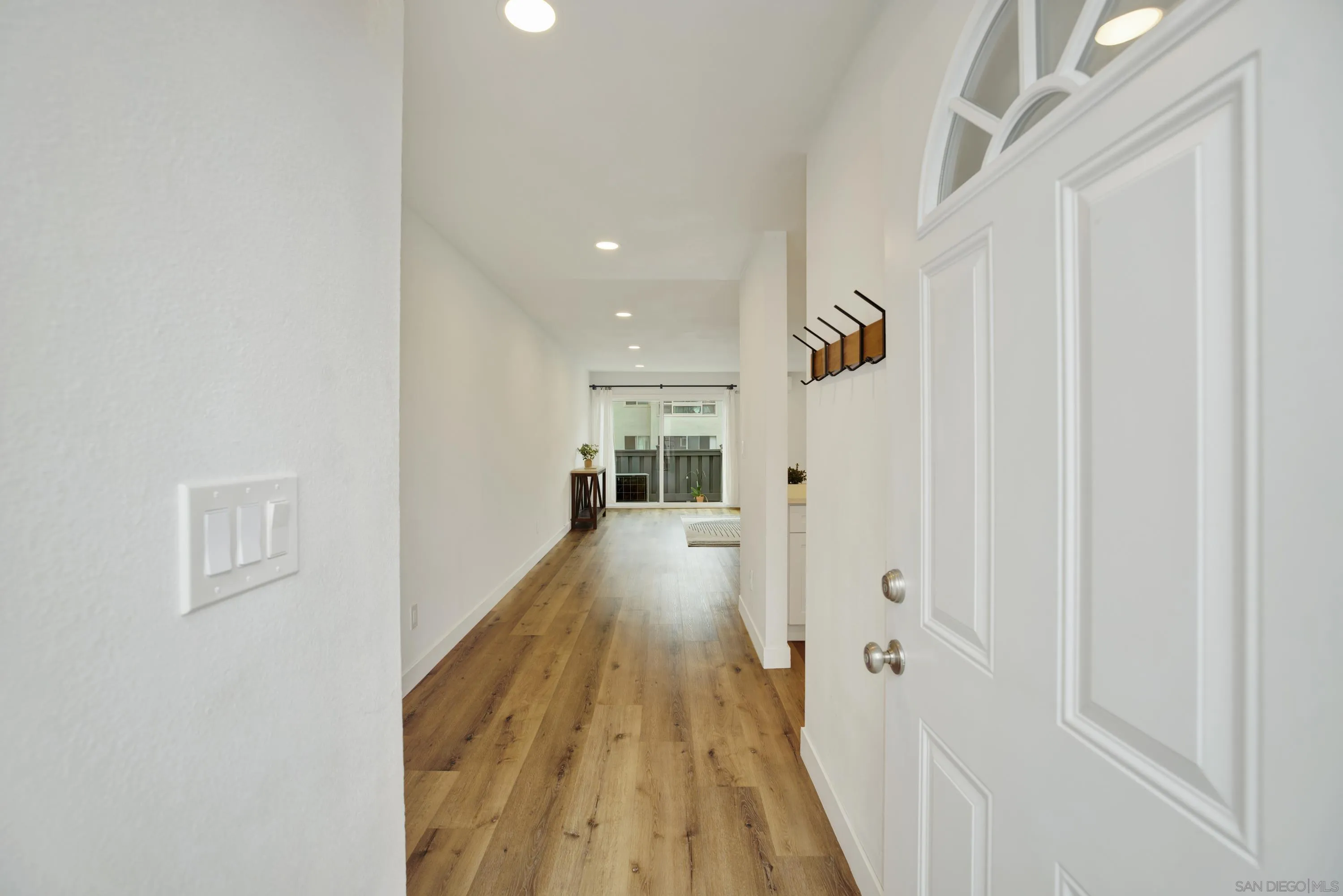 https://cdn.realtyfeed.com/cdn/127/260019840/de79779edf593c3aa63c19501dbef537.webp