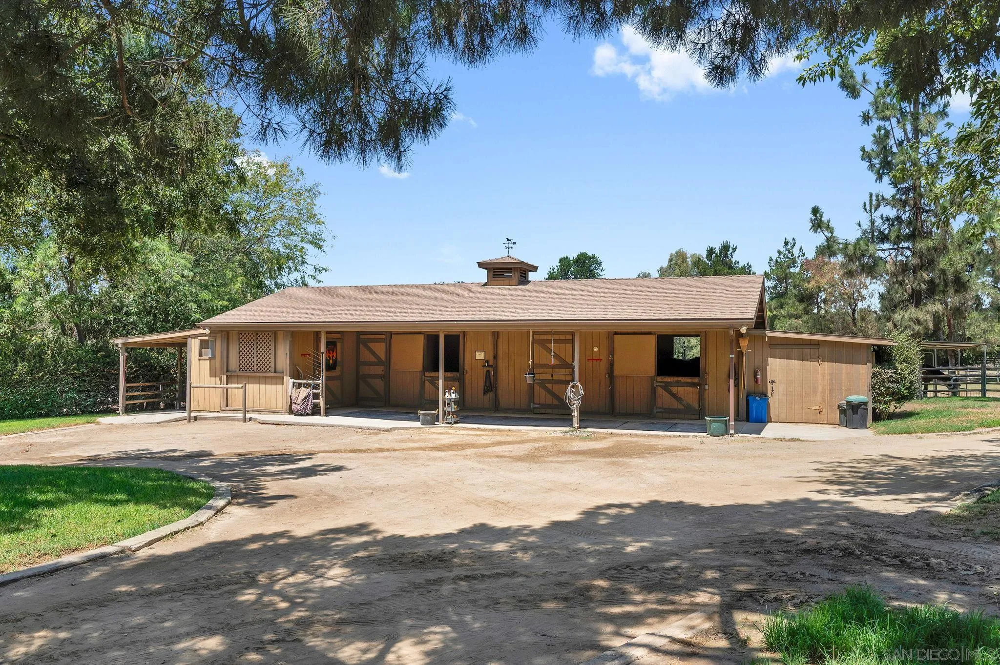 https://cdn.realtyfeed.com/cdn/127/260019845/4720339d7ac0afba16de45f2d9a1a629.webp
