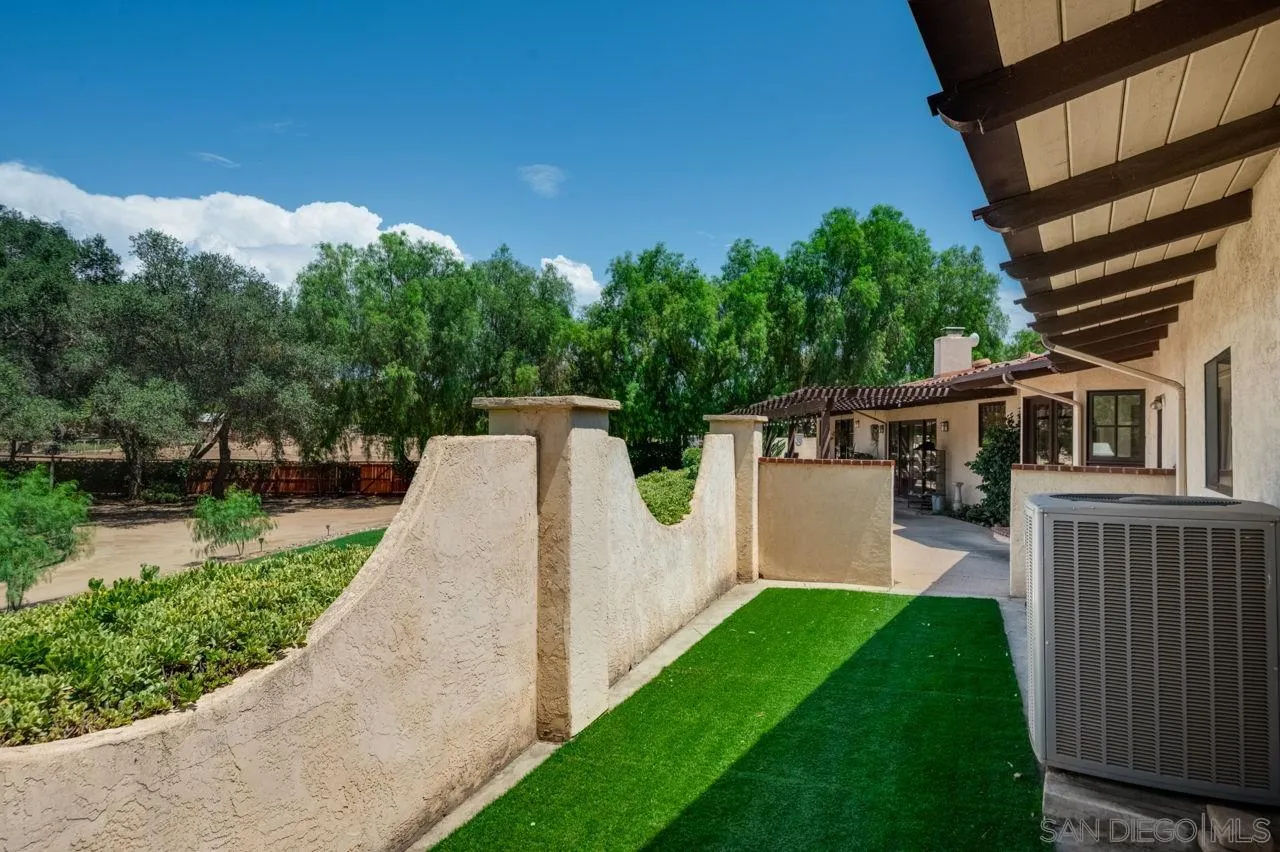https://cdn.realtyfeed.com/cdn/127/260019845/6fa9ecd99585294c0d1d3a85a80cb30f.webp
