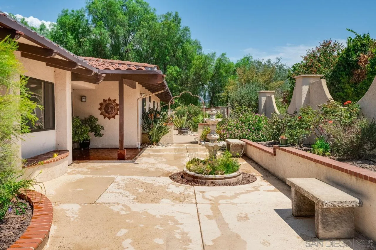 https://cdn.realtyfeed.com/cdn/127/260019845/dbe9f0399ab39c950c4641386cdada19.webp